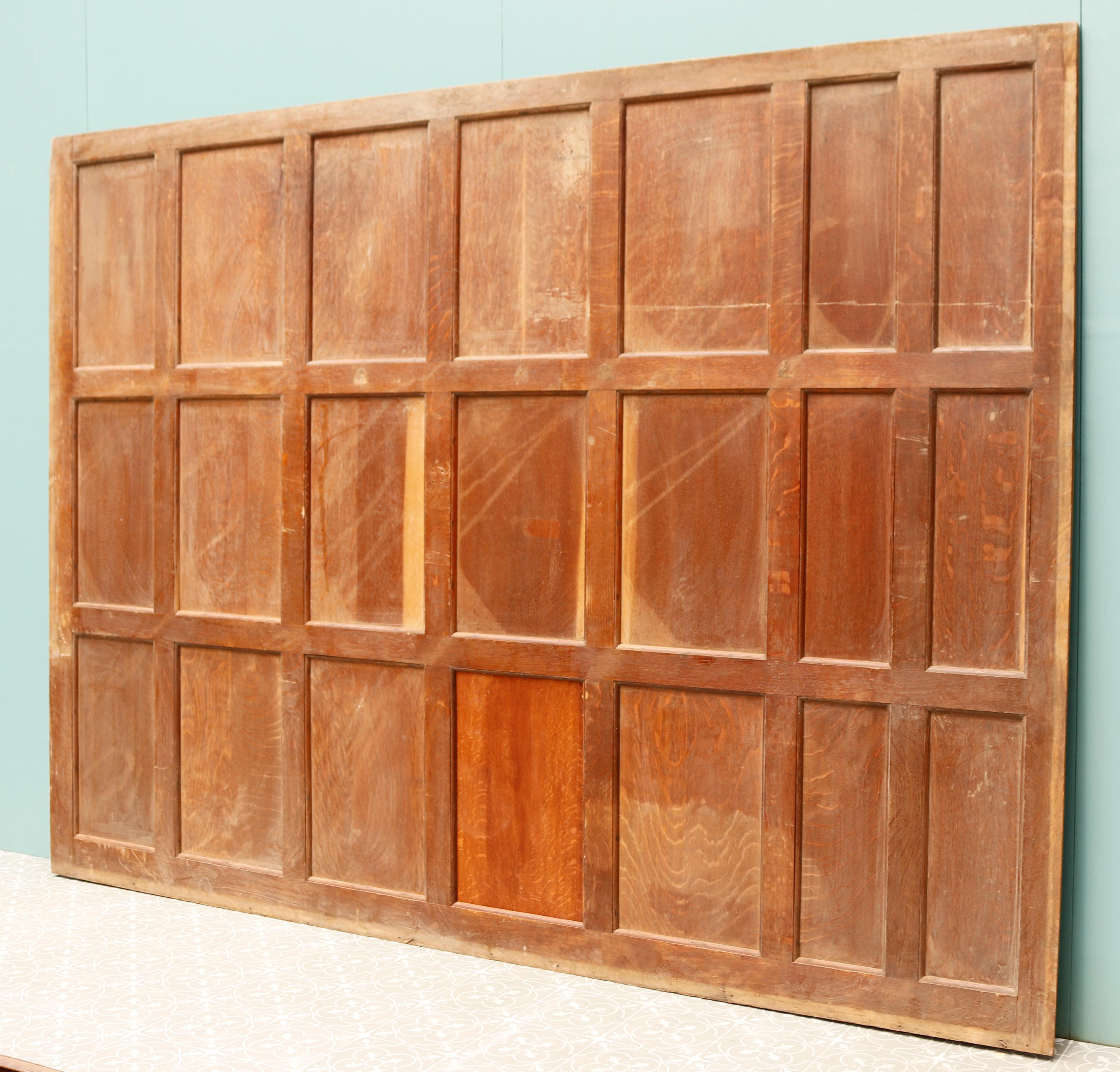 Reclaimed Victorian Style Wall Panel in Oak In Good Condition In Wormelow, Herefordshire