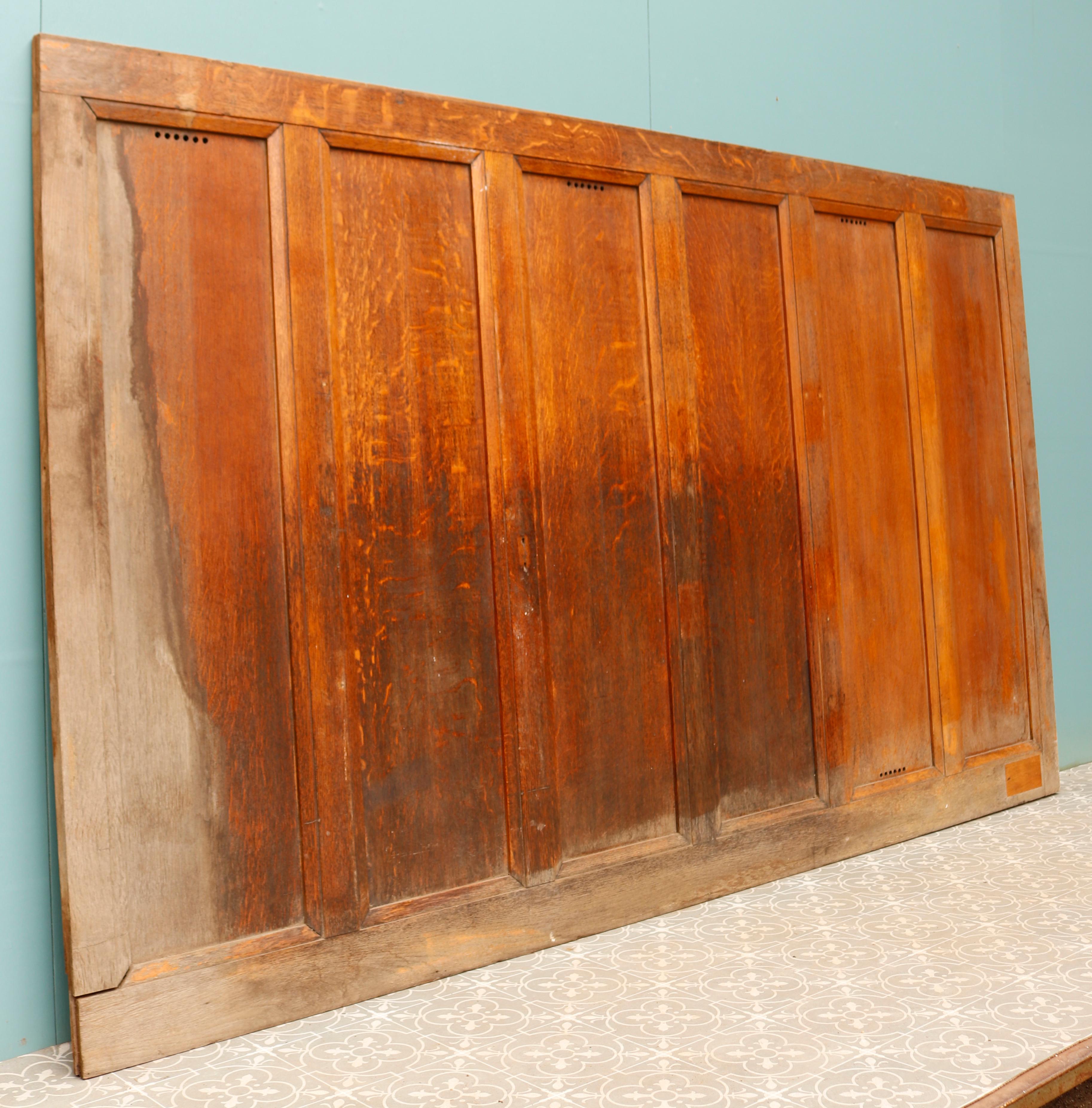 Reclaimed Wall Panelling in Oak In Good Condition For Sale In Wormelow, Herefordshire