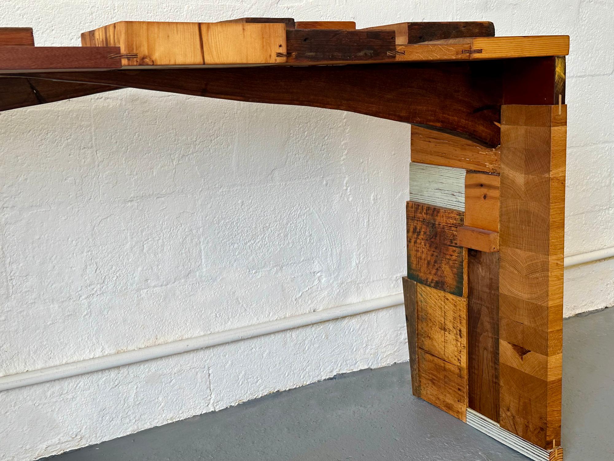 Reclaimed Wood Block Console Table Designed and Handcrafted by Rafael Calvo (Moderne) im Angebot