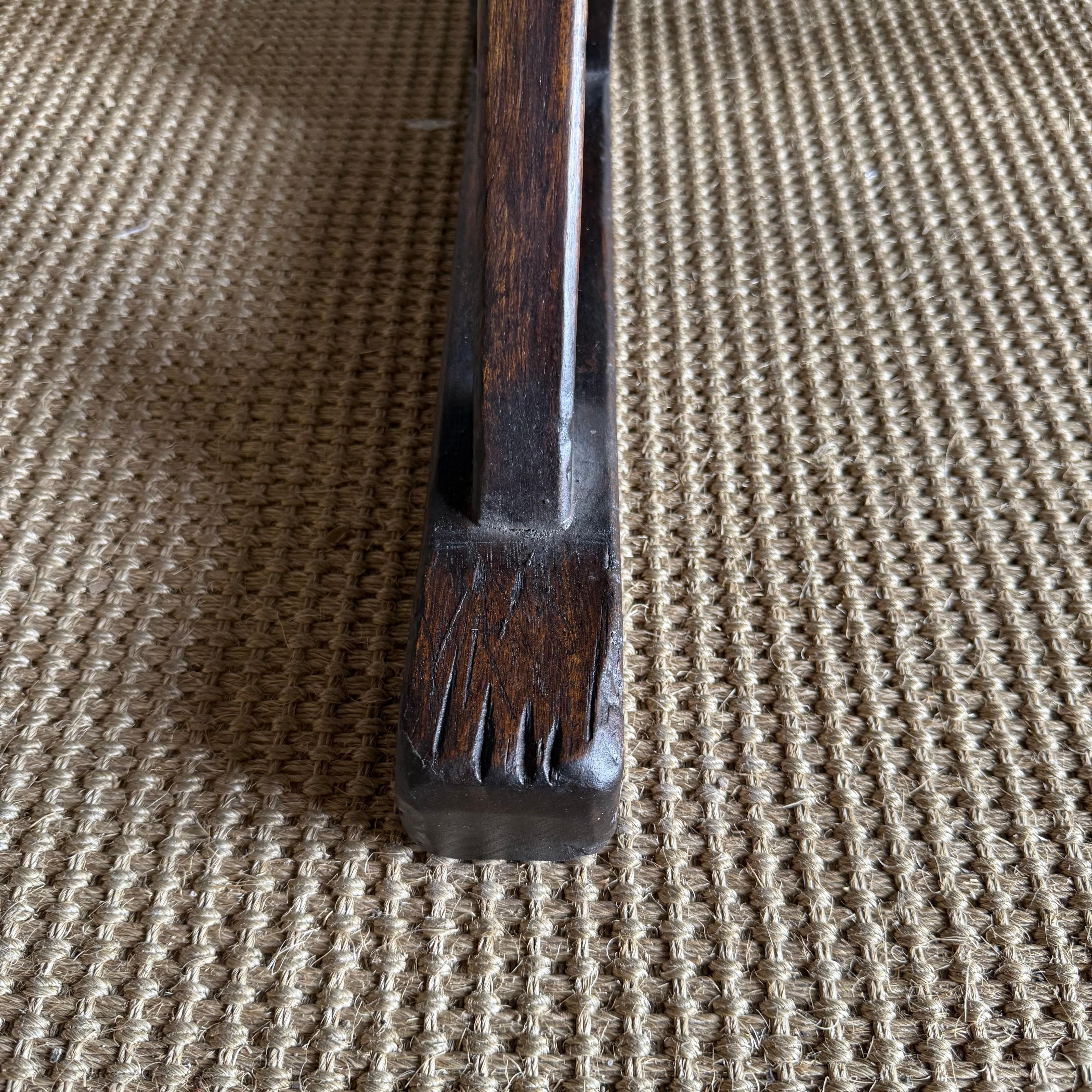 Table de salle à manger en bois recyclé teinté noyer foncé en vente 5