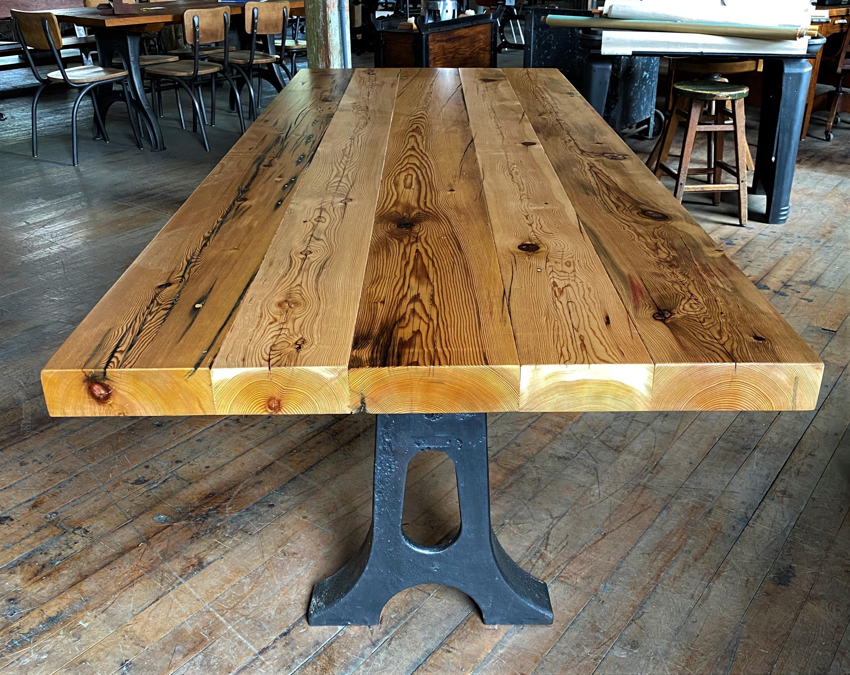 Reclaimed Wood Harvest Table In Excellent Condition For Sale In Oakville, CT
