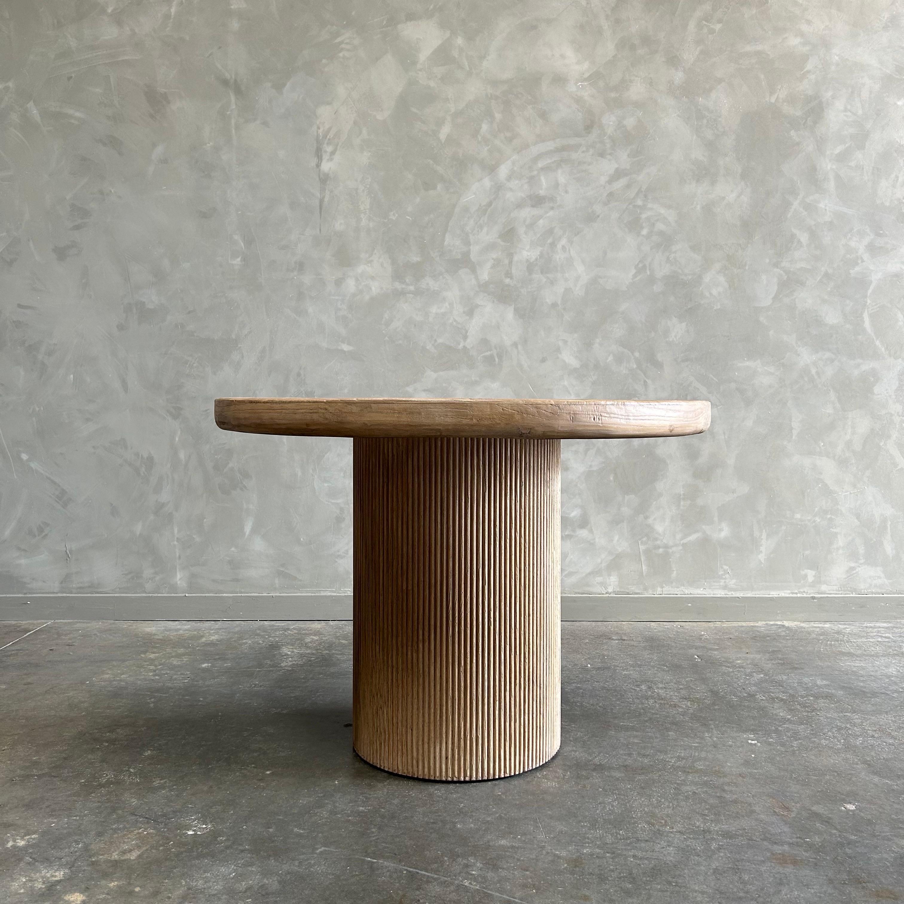 Elm Reclaimed Wood Round Reeded Base Dining Table For Sale