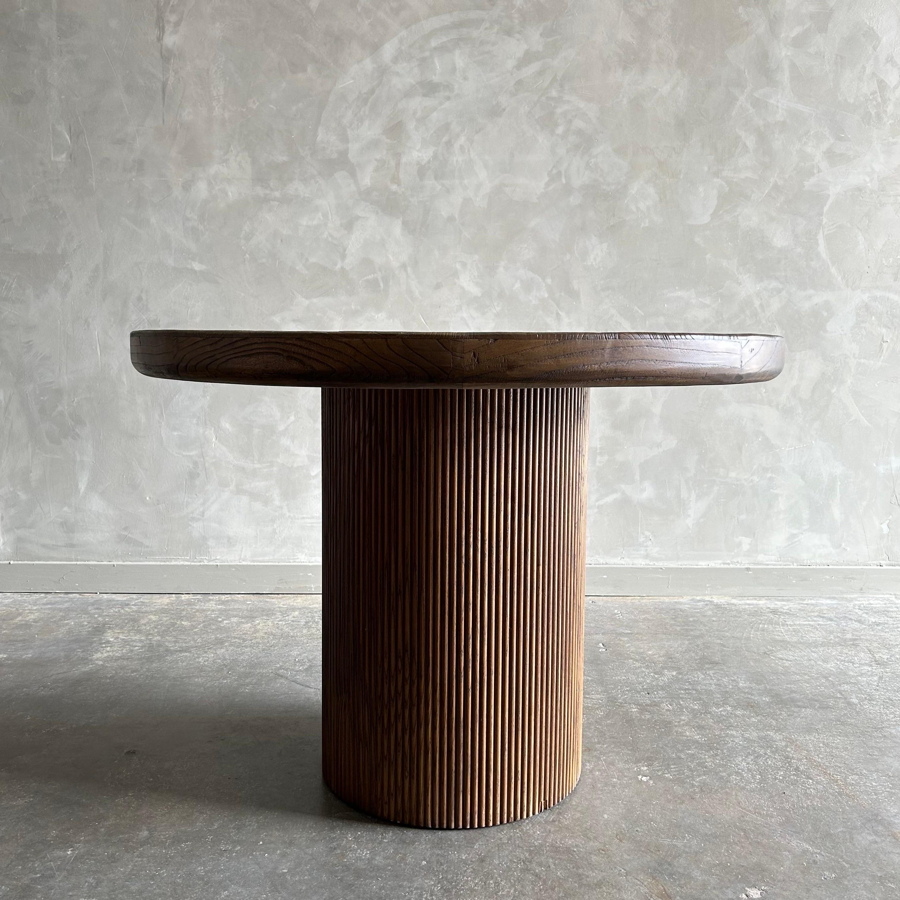 Contemporary Reclaimed Wood Round Reeded Base Dining Table in Dark Walnut Finish
