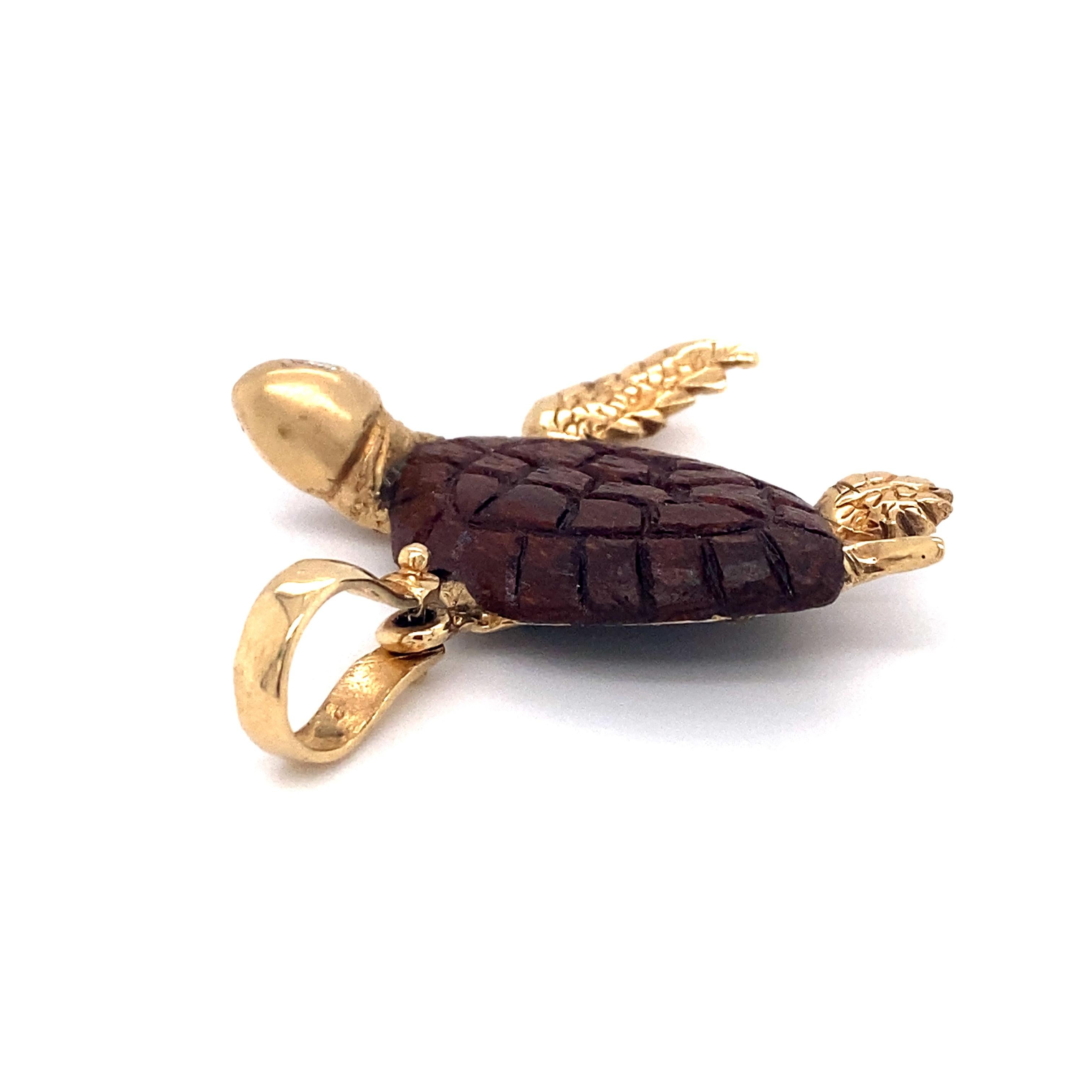 Round Cut Reclaimed Wood Sea Turtle Pendant with Diamond Eye in 14 Karat Gold For Sale