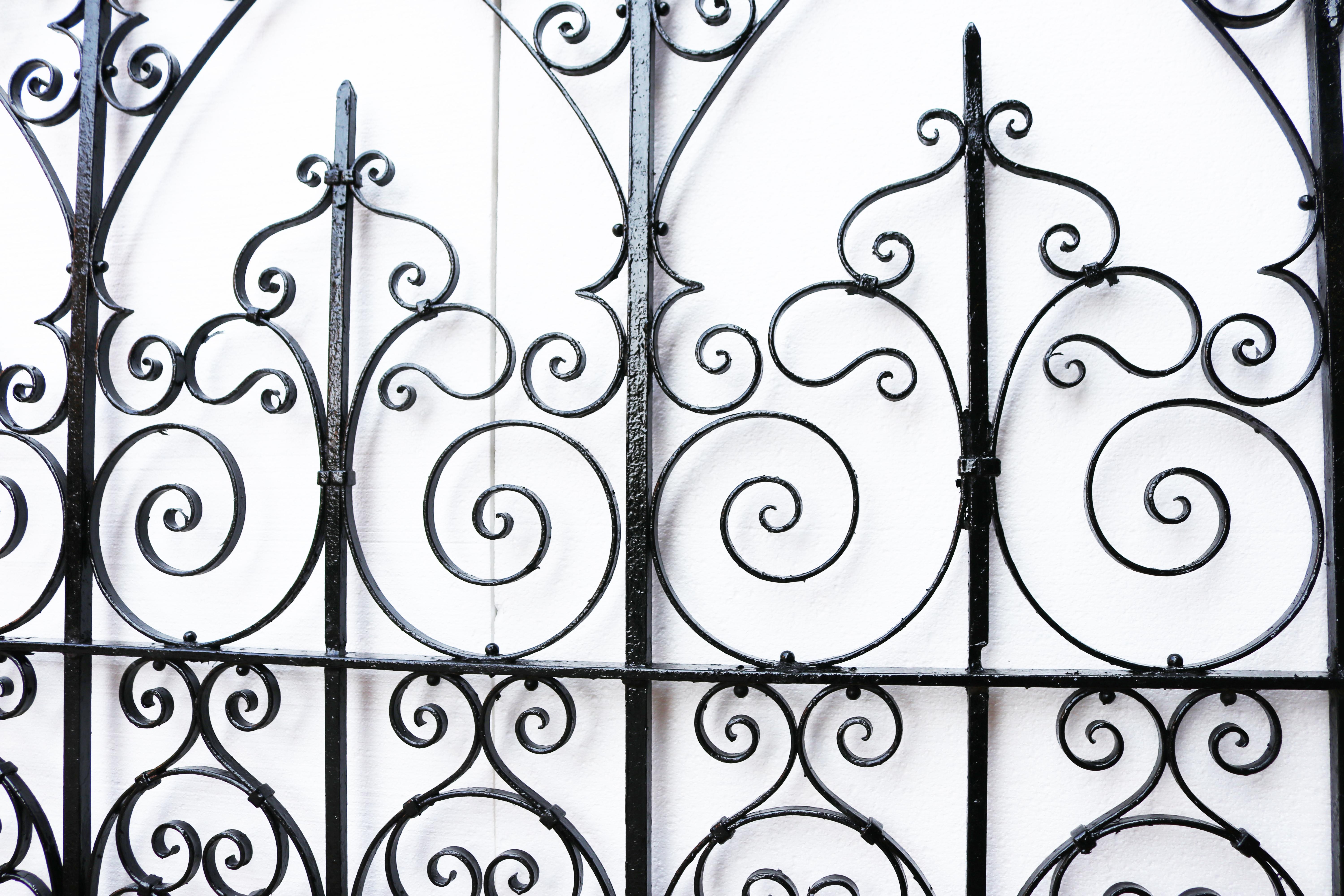 Reclaimed Wrought Iron Driveway Gates In Fair Condition For Sale In Wormelow, Herefordshire