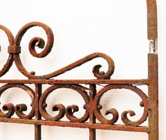 Gate aus aufgearbeitetem Schmiedeeisen im viktorianischen Stil