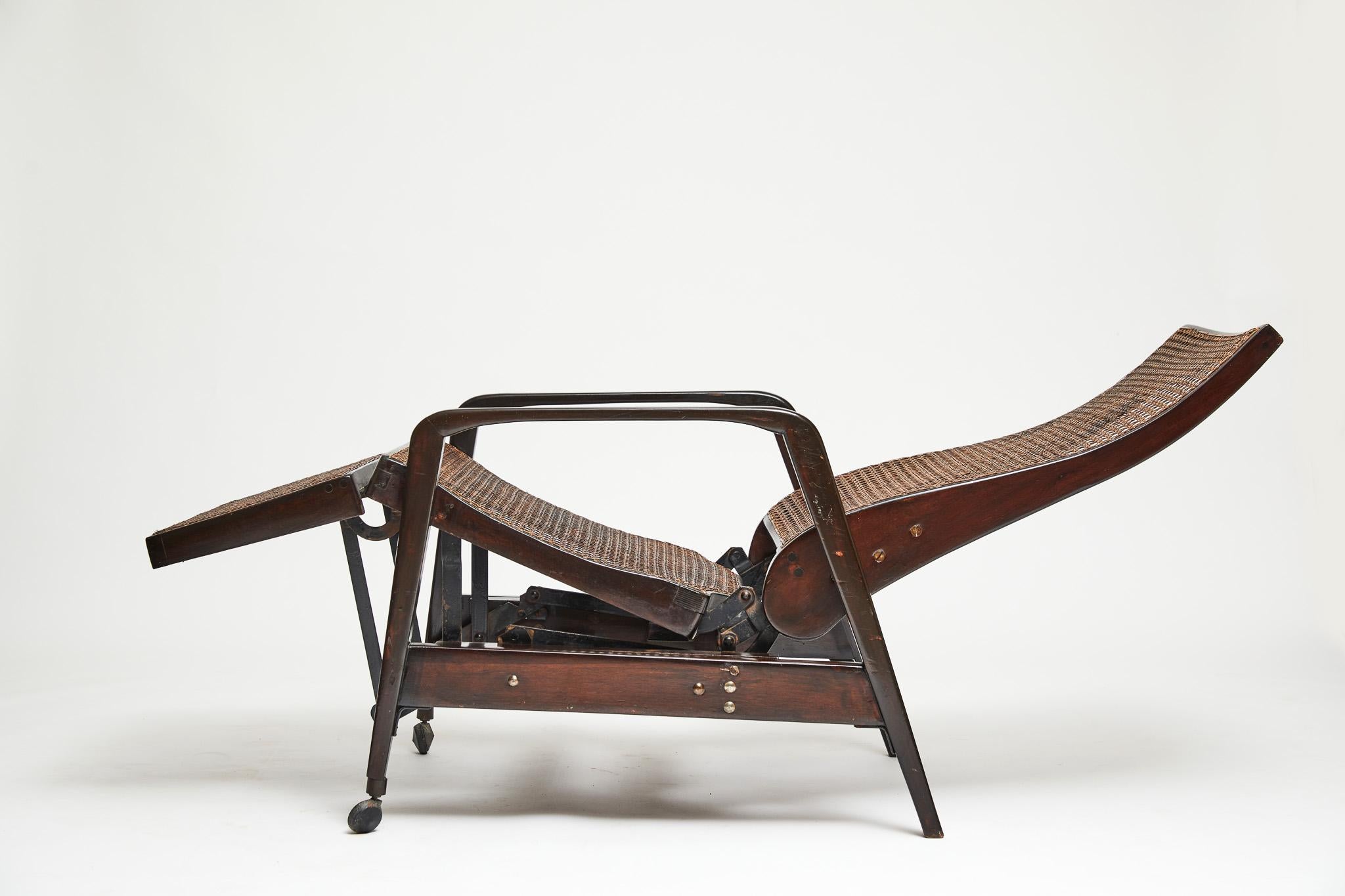 Mid-Century Modern Sun Deck Chaise in Hardwood & Cane by Walter Gerdau, Brazil For Sale 8
