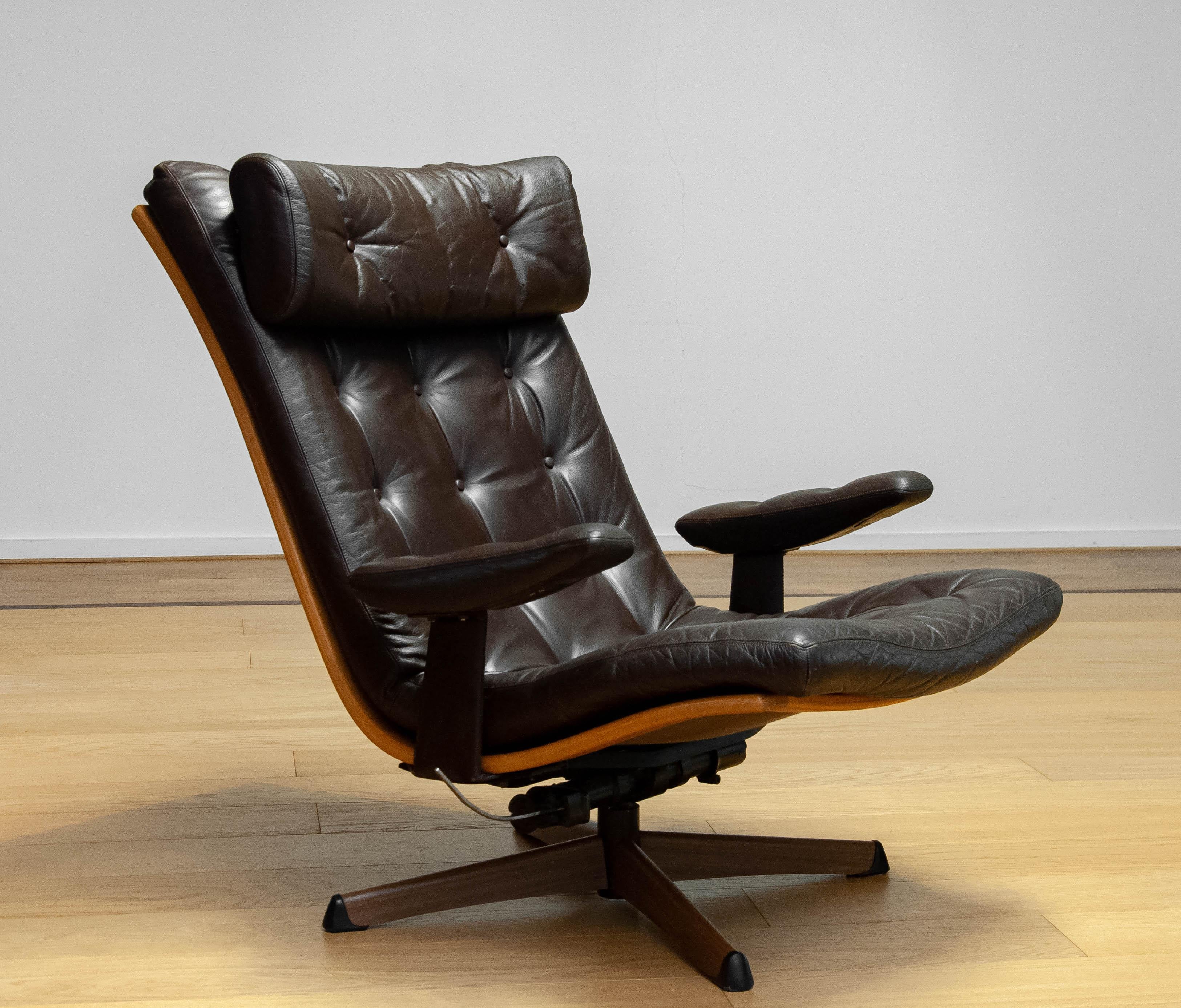 Scandinavian Modern Recliner And Swivel Chair 'Delfin' By G-Design / Göte Nässjö In Brown Leather