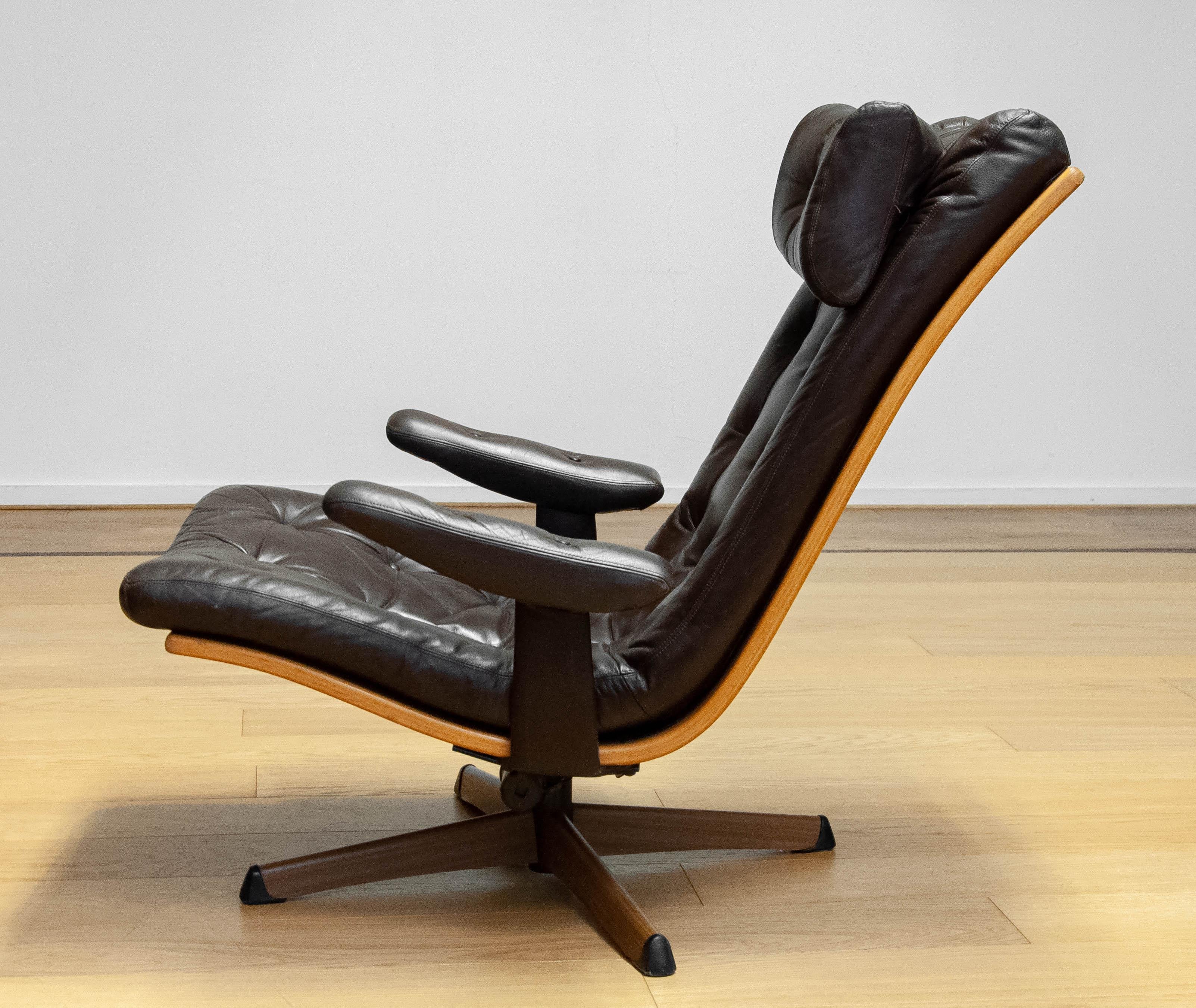 Recliner And Swivel Chair 'Delfin' By G-Design / Göte Nässjö In Brown Leather In Good Condition In Silvolde, Gelderland