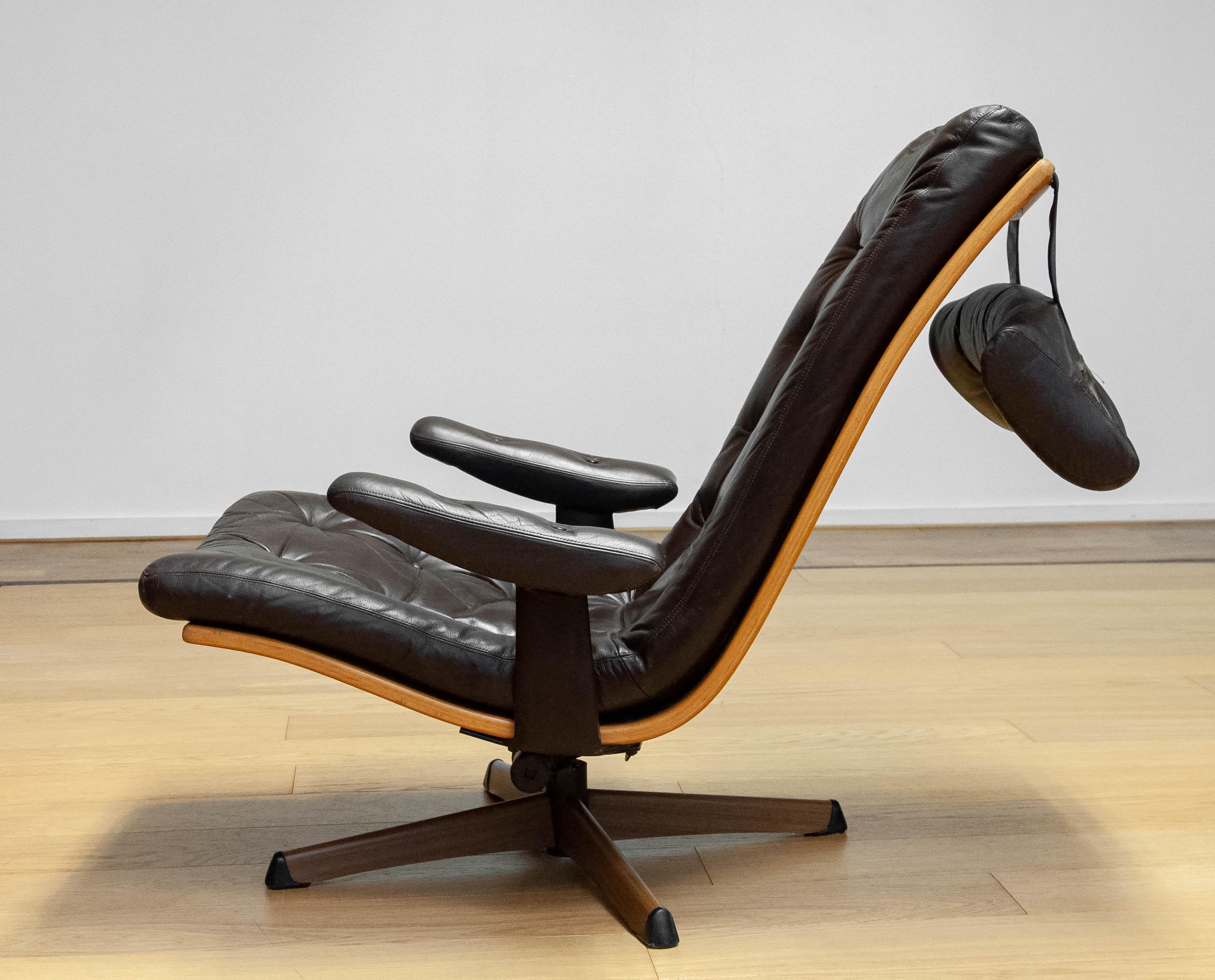 Mid-20th Century Recliner And Swivel Chair 'Delfin' By G-Design / Göte Nässjö In Brown Leather