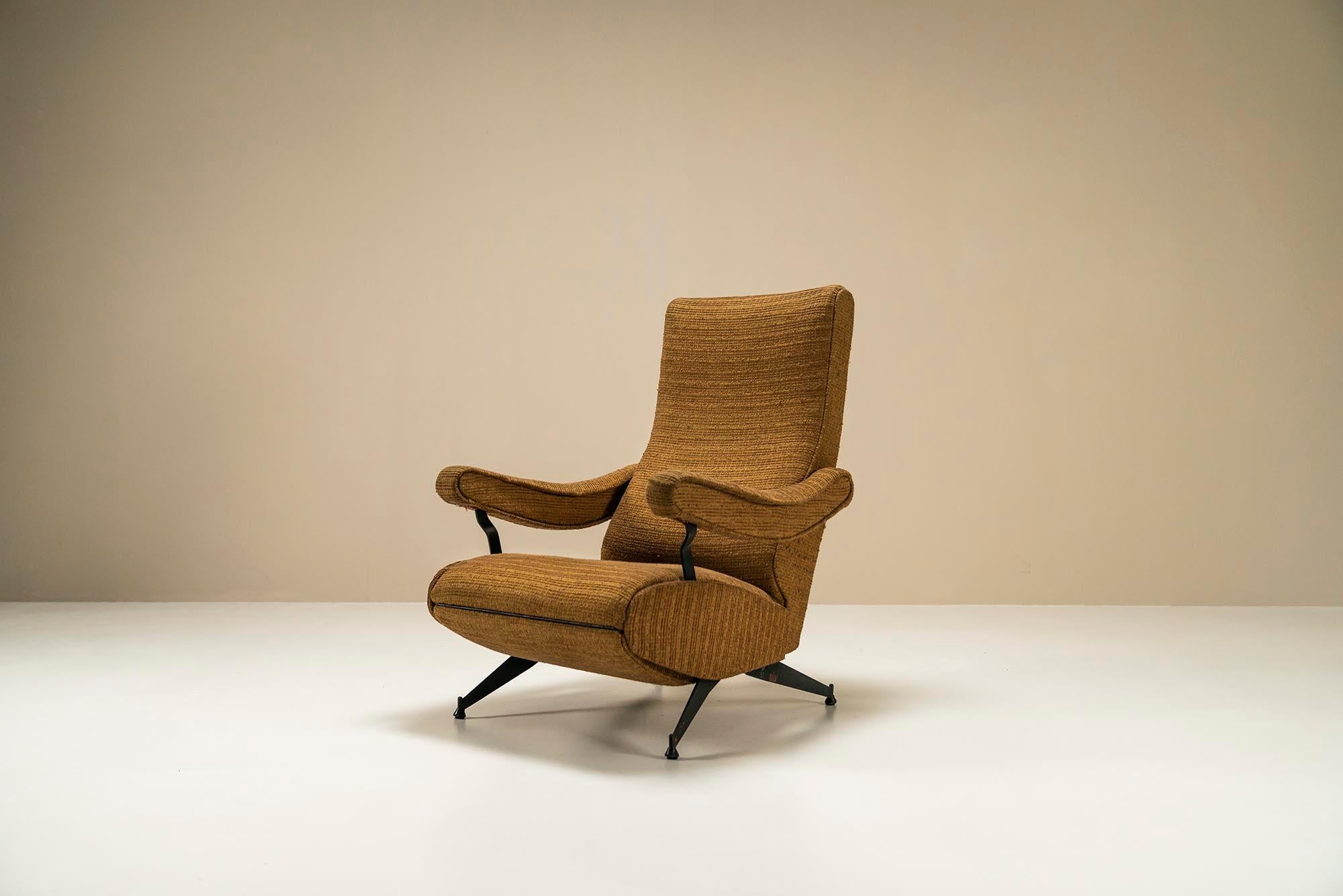 Reclining Armchair in Steel and Fabric by Nello Pini for Novarredo, Italy, 1959 In Fair Condition For Sale In Hellouw, NL