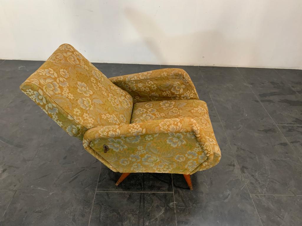 Reclining Armchair with Flower Fabric, 1950s For Sale 2