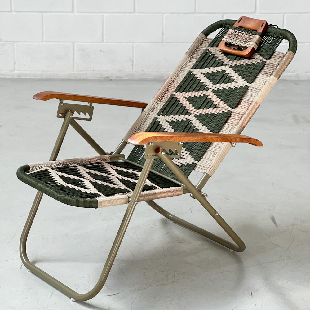- Trama Classic 3 - main color: musk green - secondary color: sand
- structure color: outono.

beach chair, country chair, garden chair, lawn chair, camping chair, folding chair, stylish chair, funky chair, armchair

DENGÔ -
A handmade work, which
