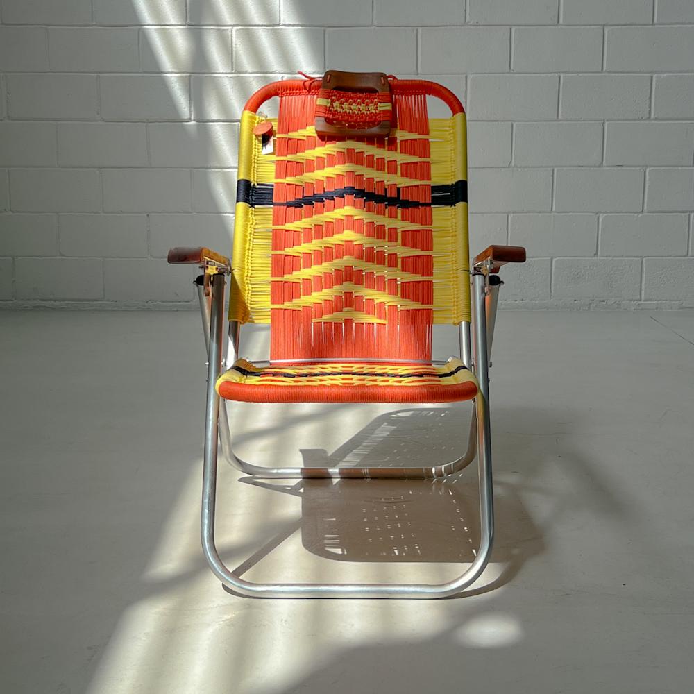 Brazilian Reclining beach arm chair Japú - Trama 6 - Outdoor area - Dengô Brasil For Sale
