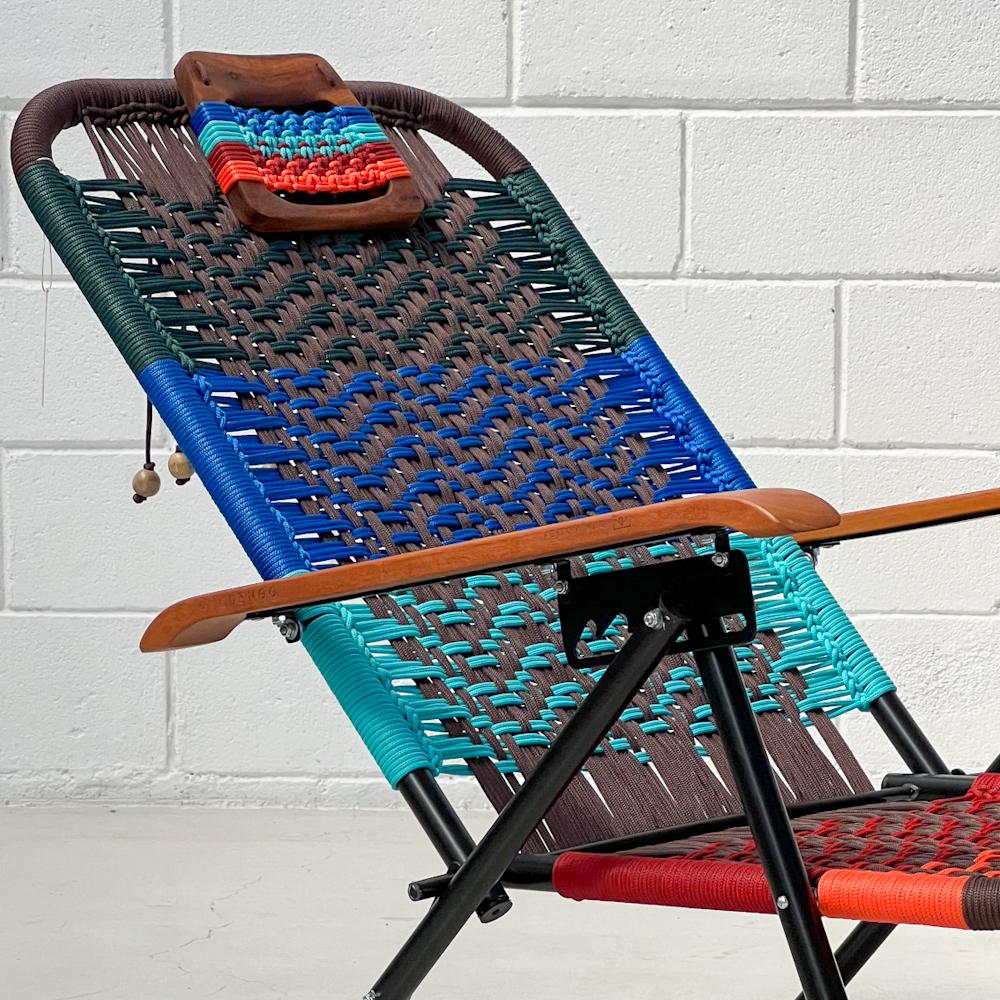 Softwood Reclining beach arm chair Japú - Trama Orla - Outdoor area - Dengô Brasil For Sale
