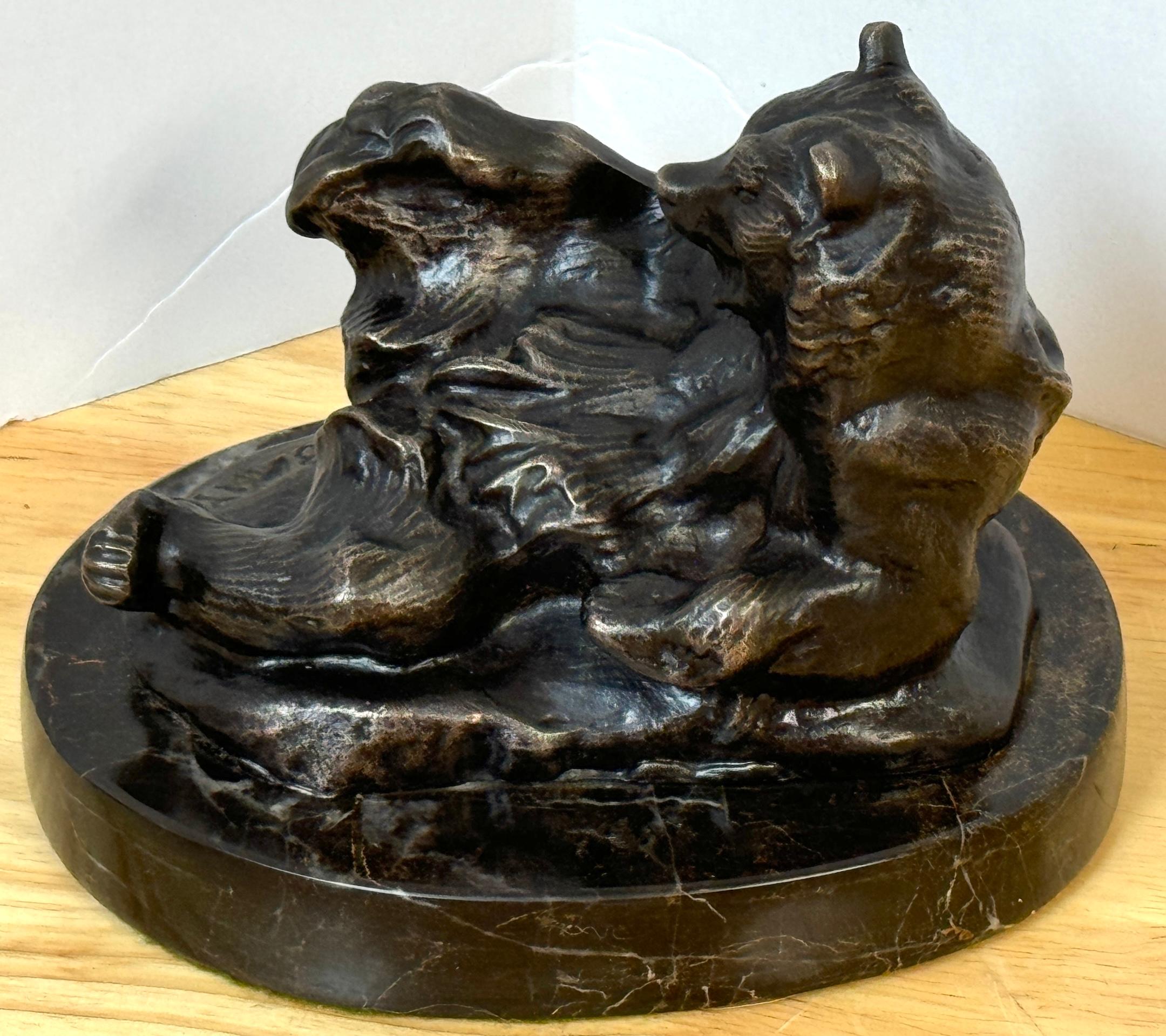 Oso reclinado, Escultura de bronce Después de, Antoine-Louis Barye Vaciado en venta