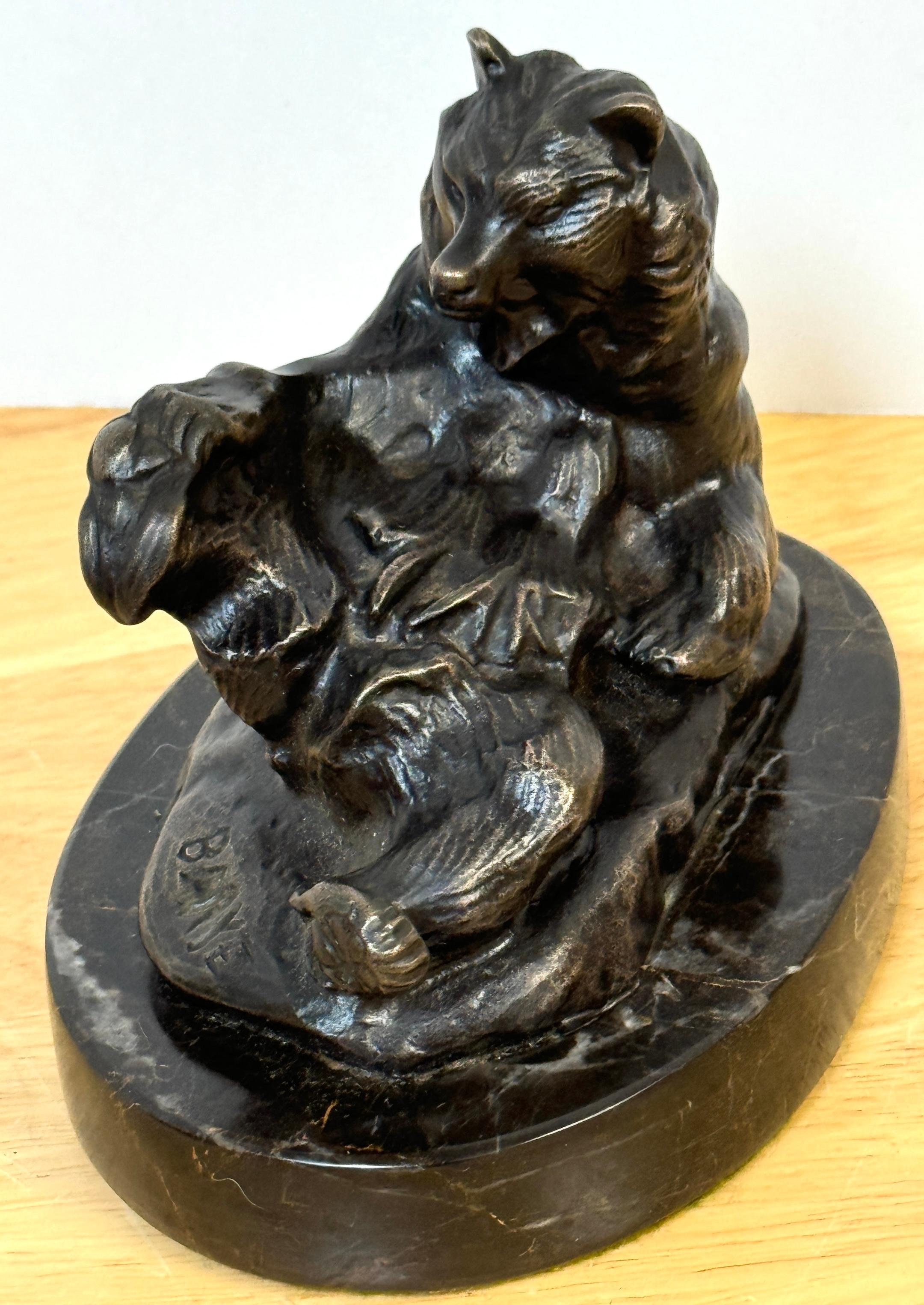 Oso reclinado, Escultura de bronce Después de, Antoine-Louis Barye Bronce en venta