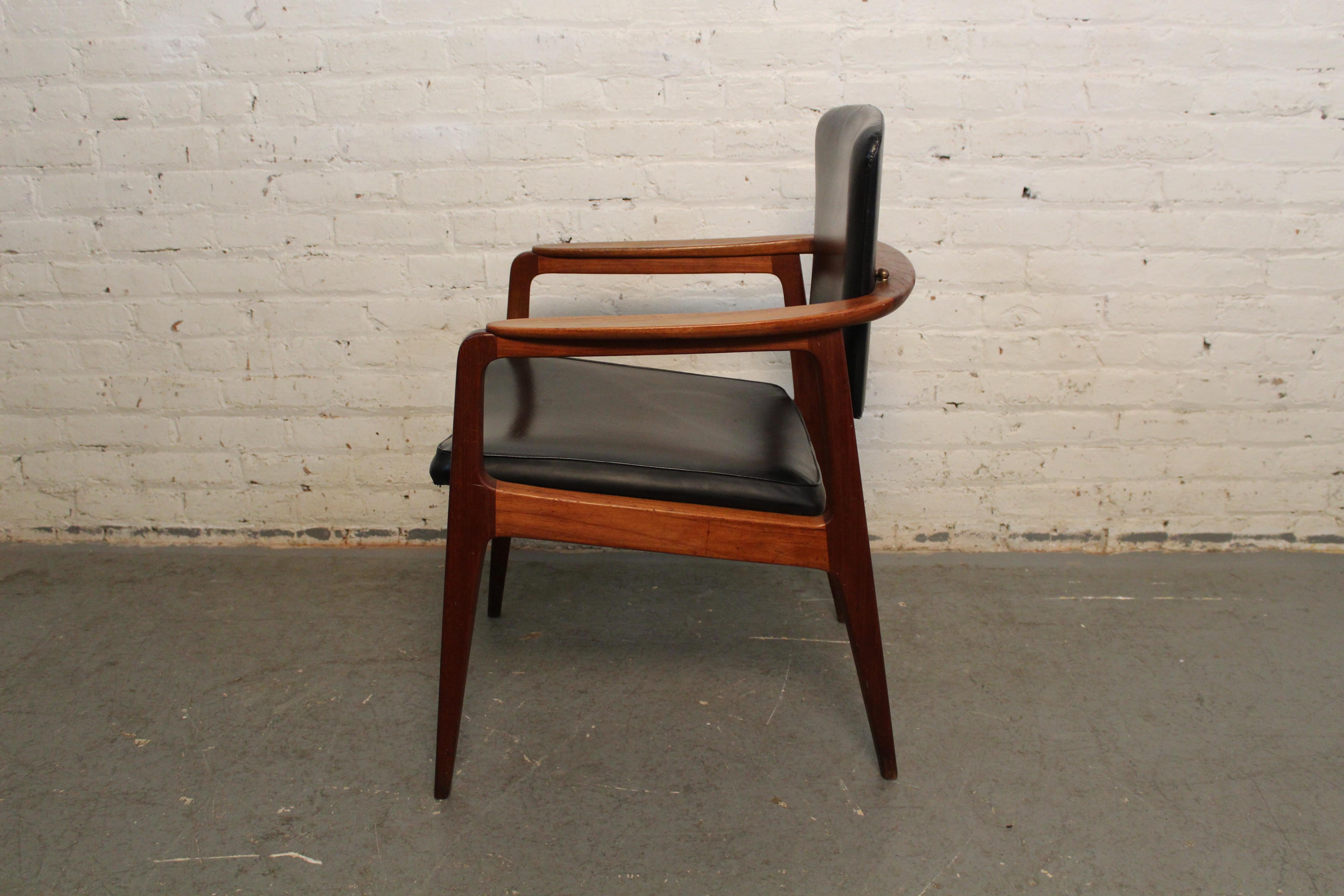 Mid-Century Modern Reclining Captain's Chair by Sigvard Bernadotte for France & Son For Sale