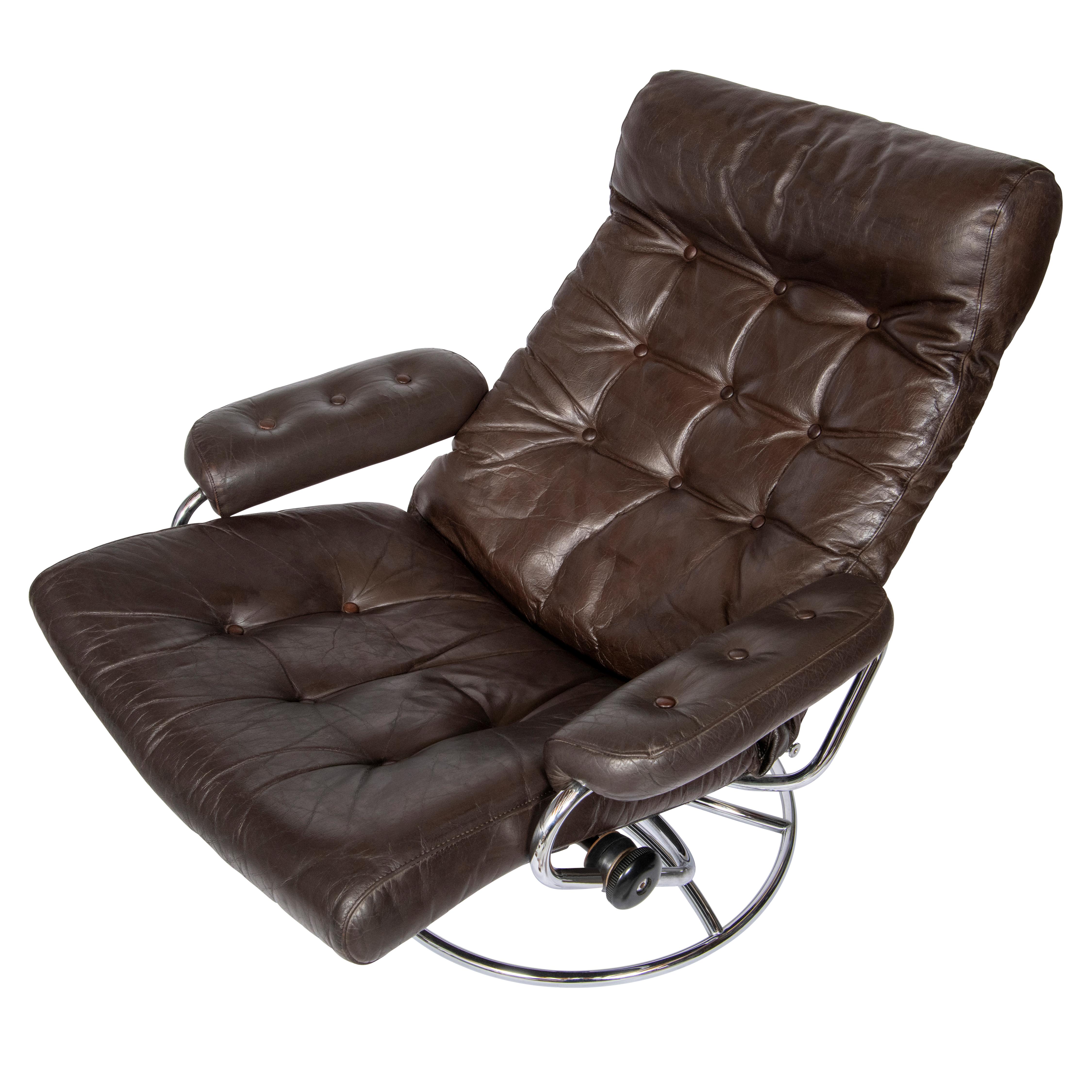 Chaise inclinable et tabouret de pied, Norvège vers 1970 Bon état - En vente à Knutsford, GB