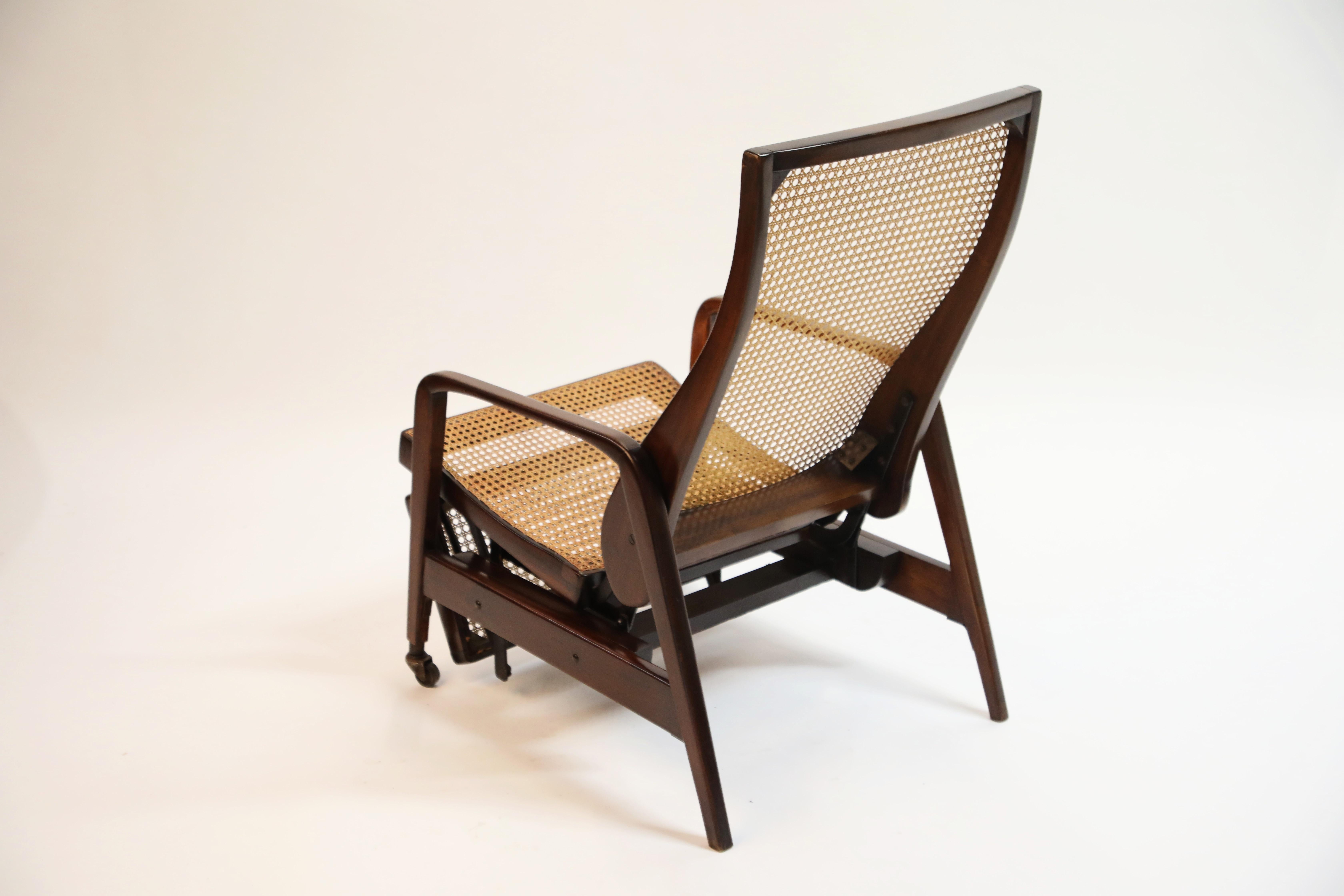 Reclining Chair in Brazilian Jacaranda Rosewood and Cane, Brazil, circa 1940 In Good Condition In Los Angeles, CA