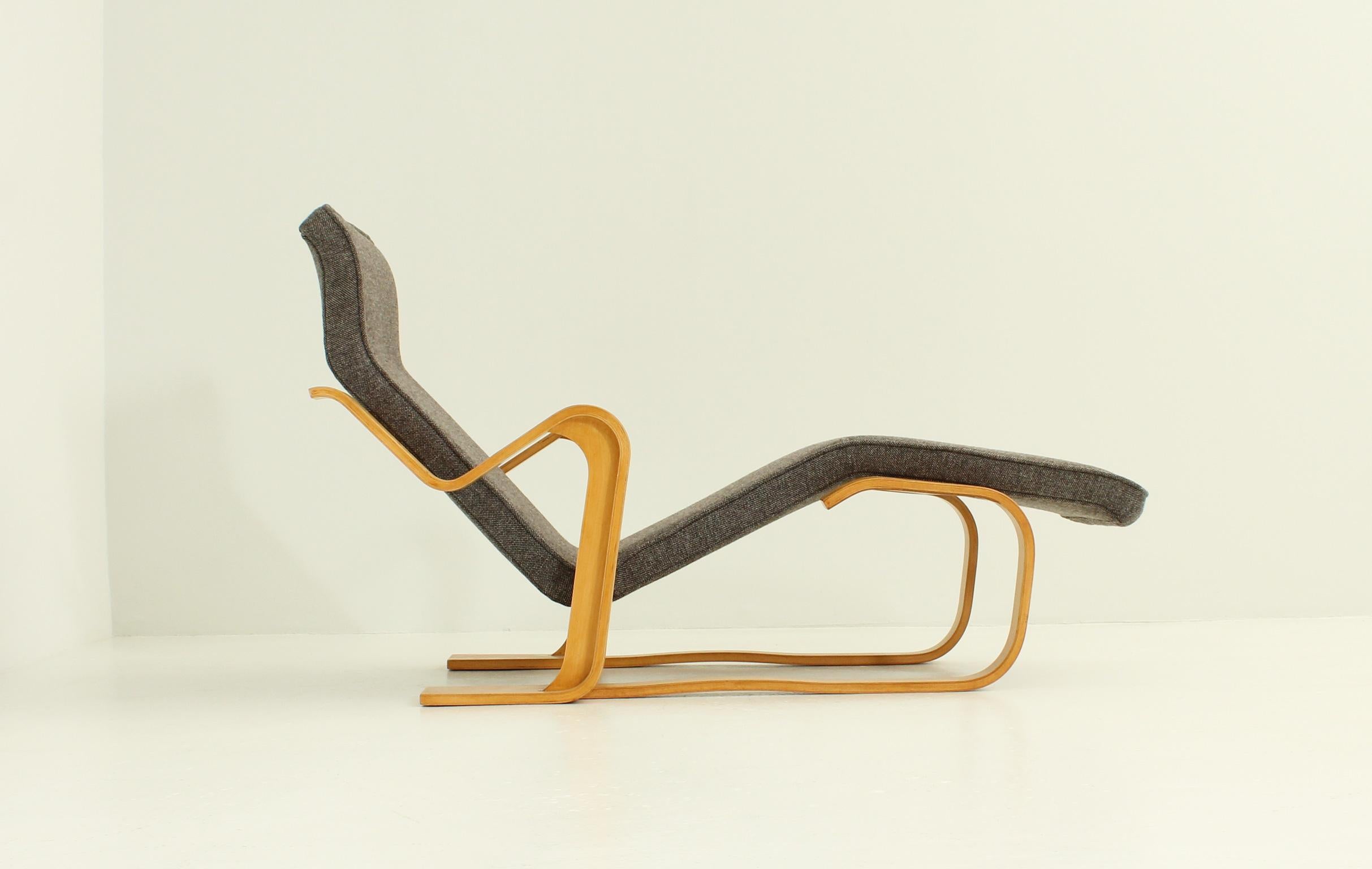 Milieu du XXe siècle Chaise longue inclinable de Marcel Breuer pour Gavina