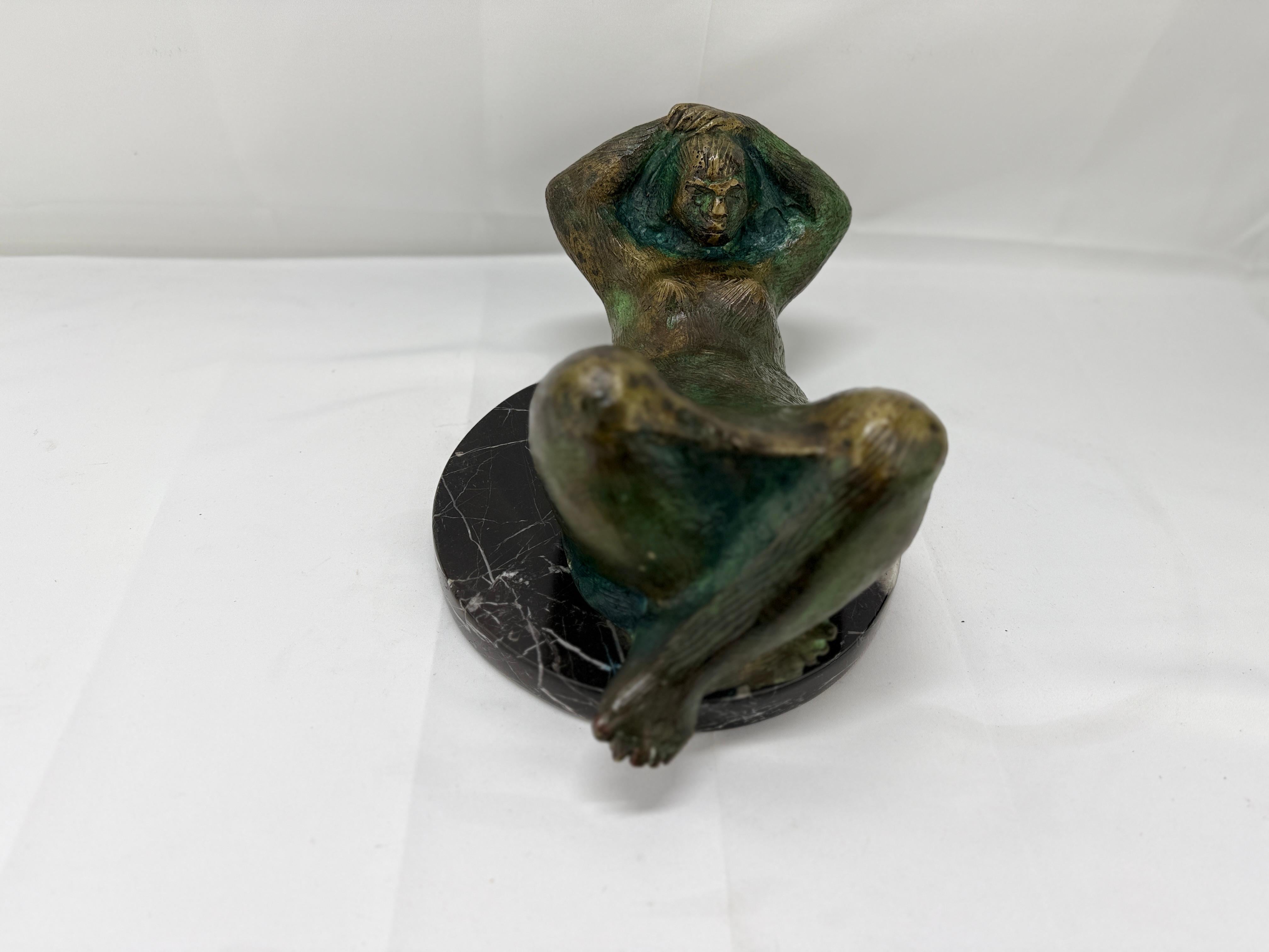 Mid-Century moderno Scultura in bronzo di nudo femminile reclinato - firmata D. A. 71' in vendita