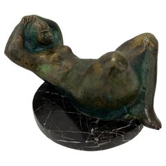 Escultura de bronce de desnudo femenino reclinado - Firmada d.a. 71'