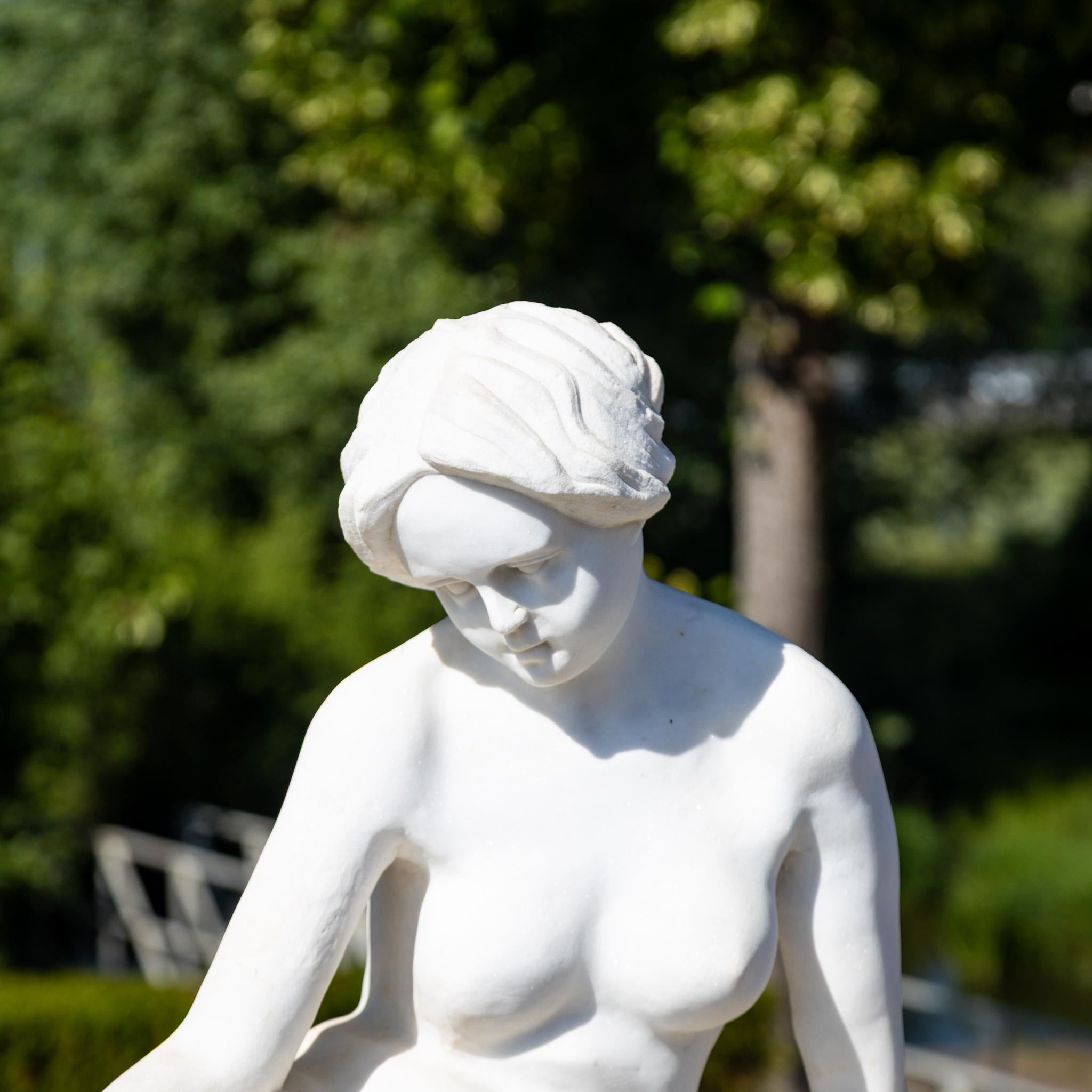 Nudo femminile reclinato in marmo, inizio XX secolo in vendita 4