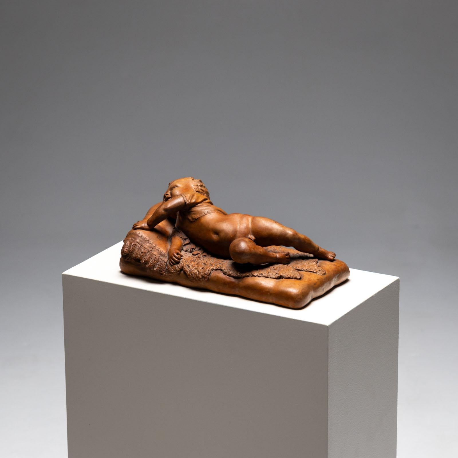 Reclining infant in terracotta, sign. F. Sans, probably Spain, Late 19th century For Sale 9