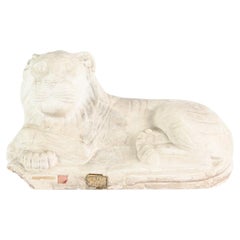 Reclining lion, Vintage reproduction in plaster. France, C.1970