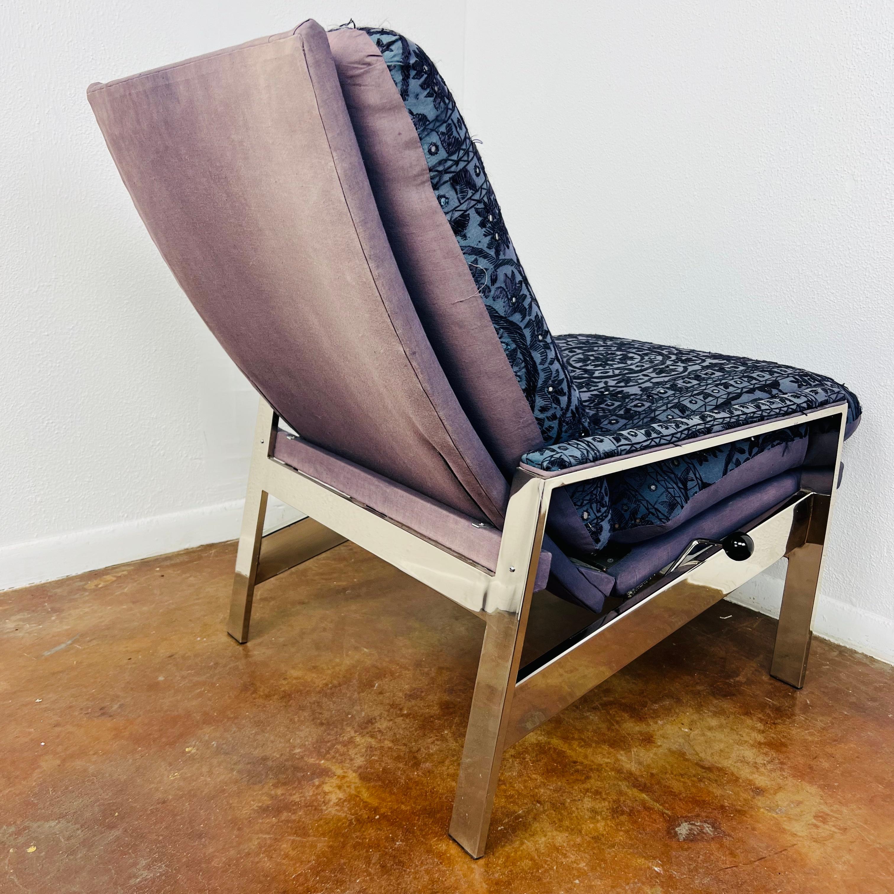 Reclining Lounge Chair and Ottoman in the Style of Milo Baughman For Sale 6