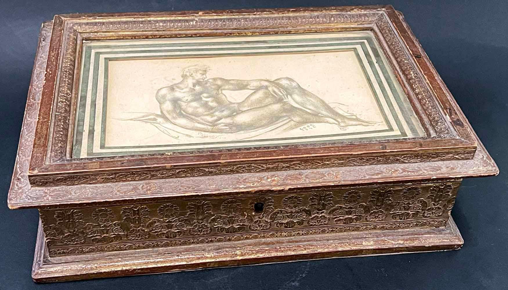 Français « Reclining Male Nude », boîte à charnière ancienne avec dessin encastré de Gaston Goor en vente