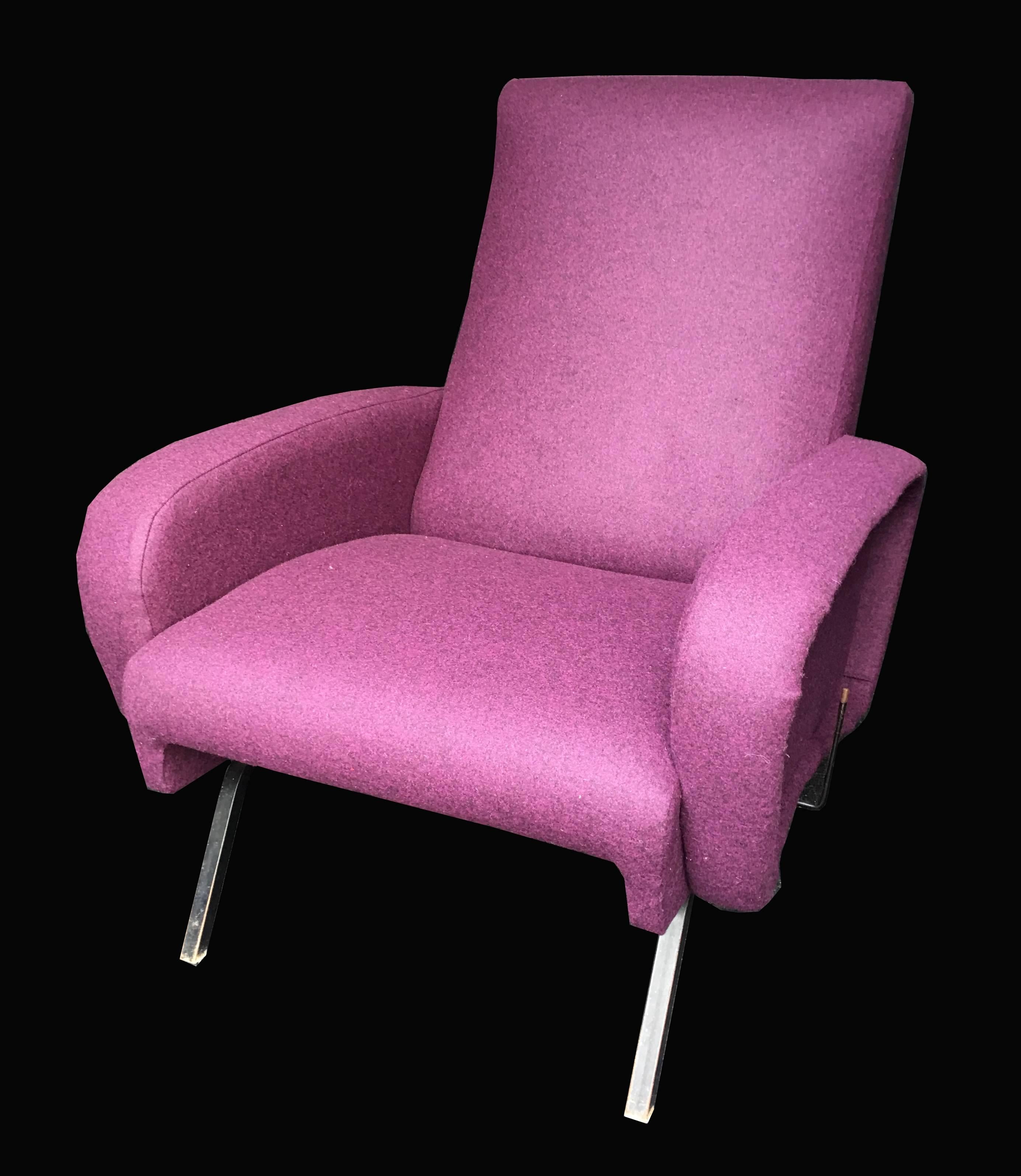 Mid-Century Modern Reclining Purple Wool Fabric Lounge Chair in the Manner of Marco Zanuso