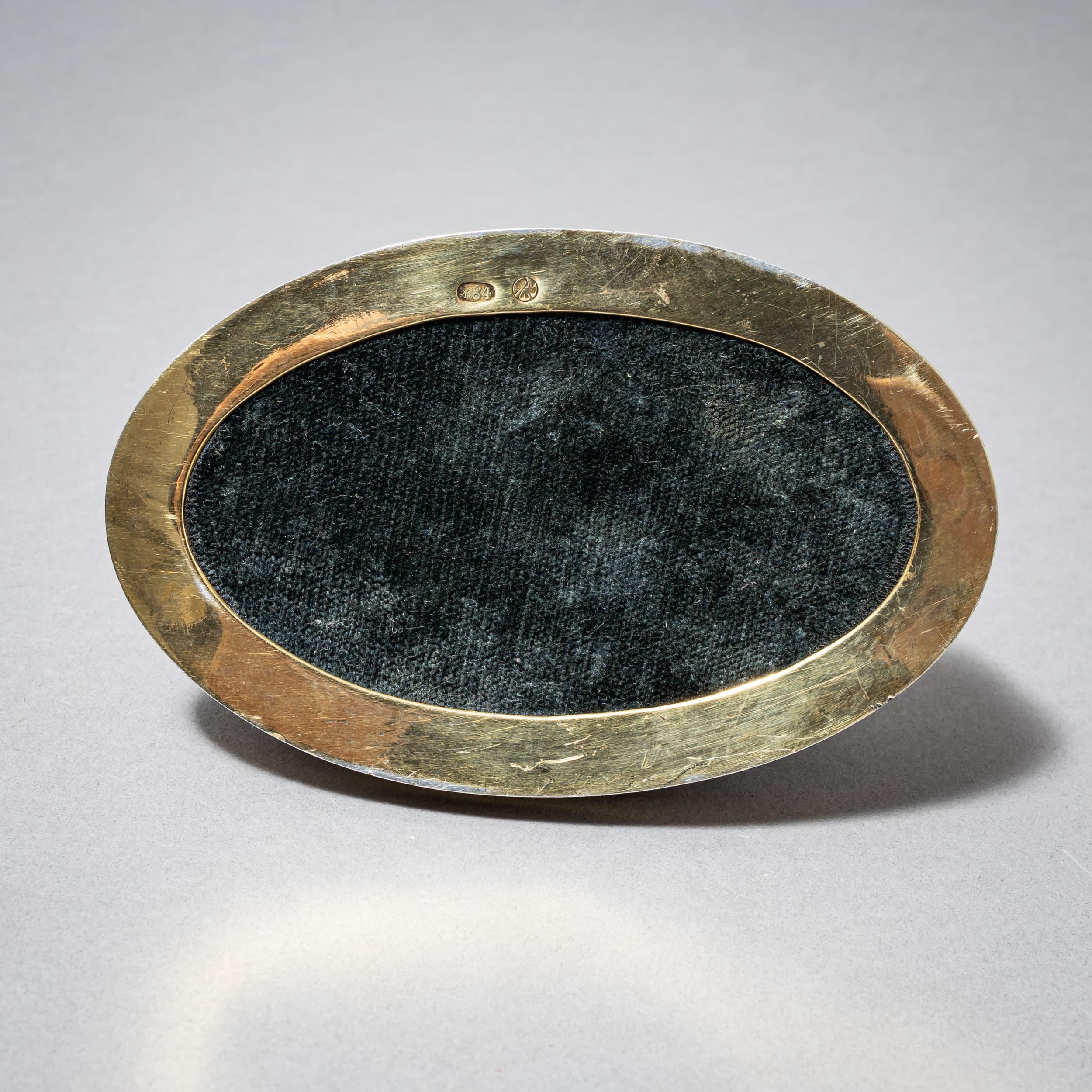XIXe siècle Grand danois couché en argent, A. Silver, Saint-Pétersbourg, vers 1900 en vente
