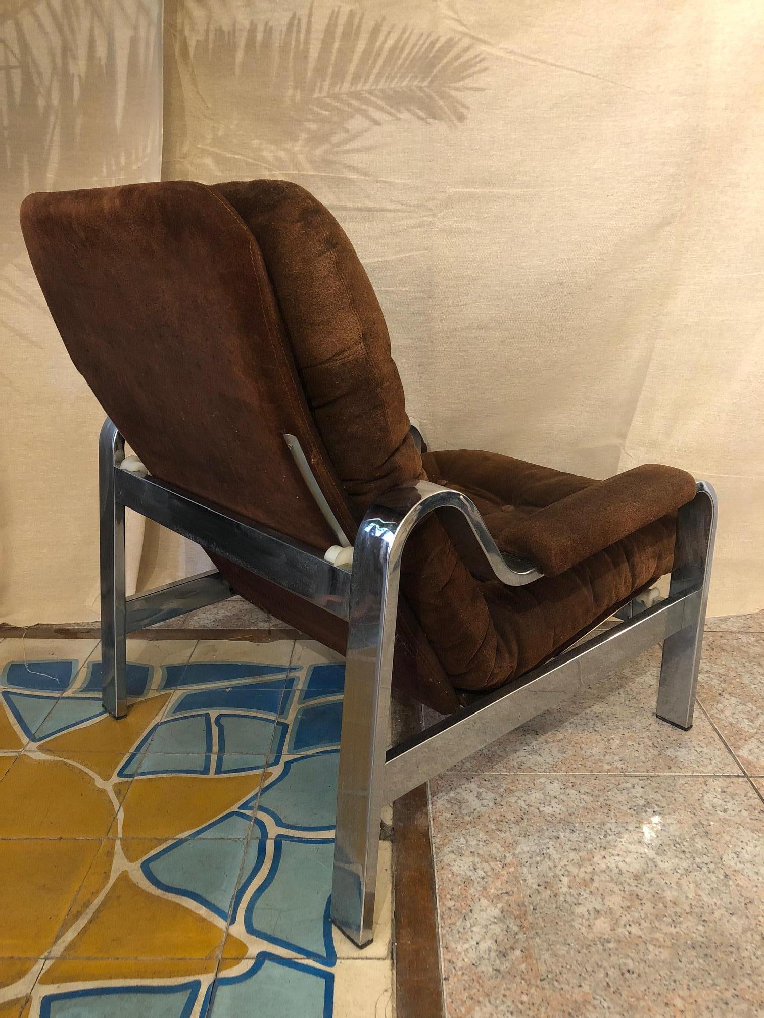 Reclining Suede Armchair with its Matching Ottoman In Good Condition In Brooklyn, NY