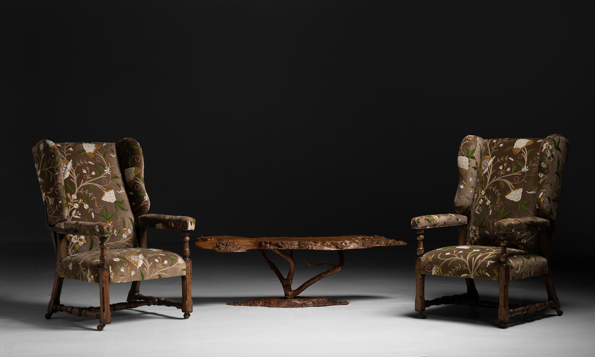 Reclining Wing Chairs in Crewel Velvet, France circa 1880 For Sale 6