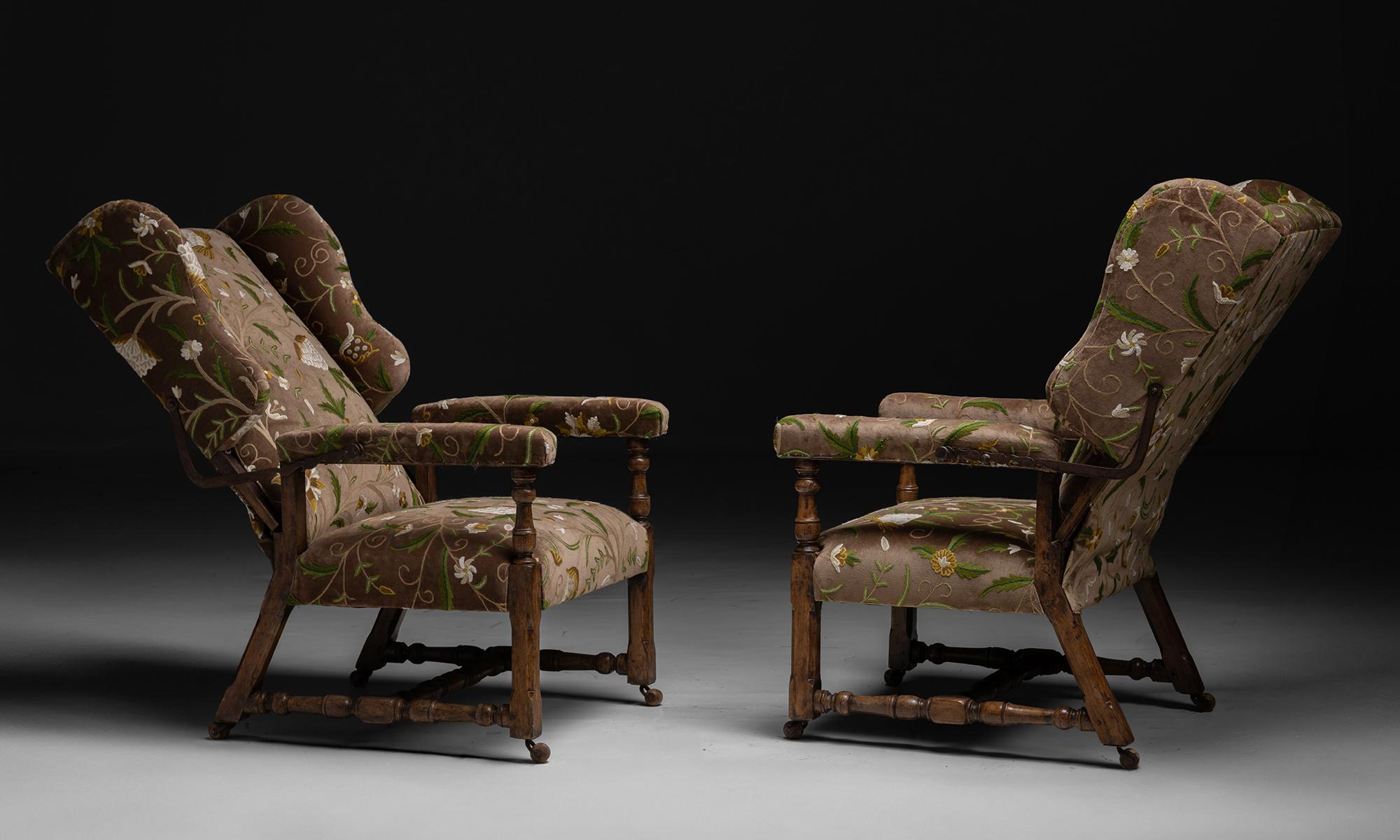 French Reclining Wing Chairs in Crewel Velvet, France circa 1880 For Sale