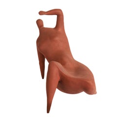 Liegeskulptur einer liegenden Frau von Theo Harlander