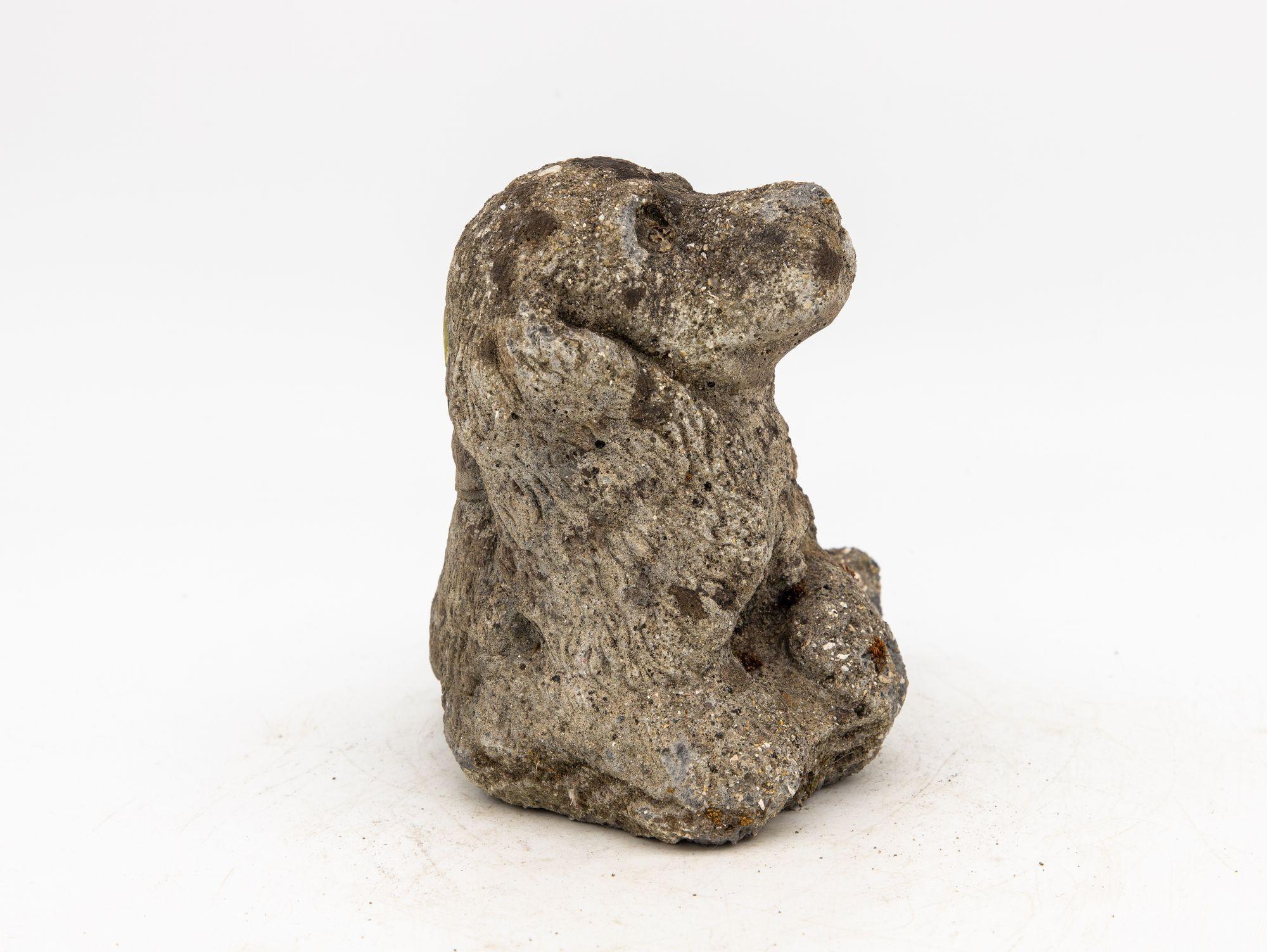 reconstituted Stone Dog Spaniel-Gartenschmuck, 20. Jahrhundert im Angebot 1