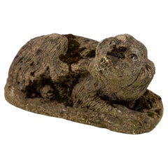 Adorno de jardín de perro spaniel de piedra reconstituida, Inglaterra Siglo XX