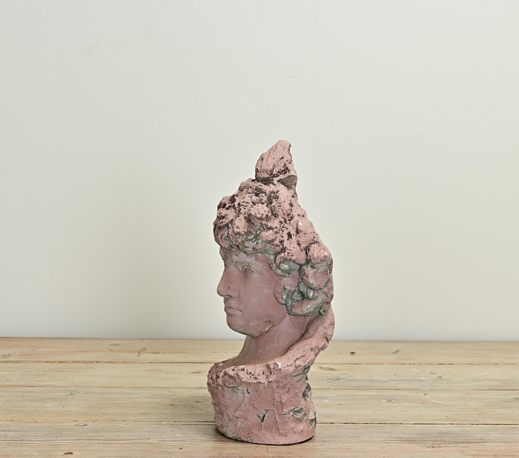 Reconstituted Stone Sculpture of a Lady In Good Condition For Sale In Baton Rouge, LA