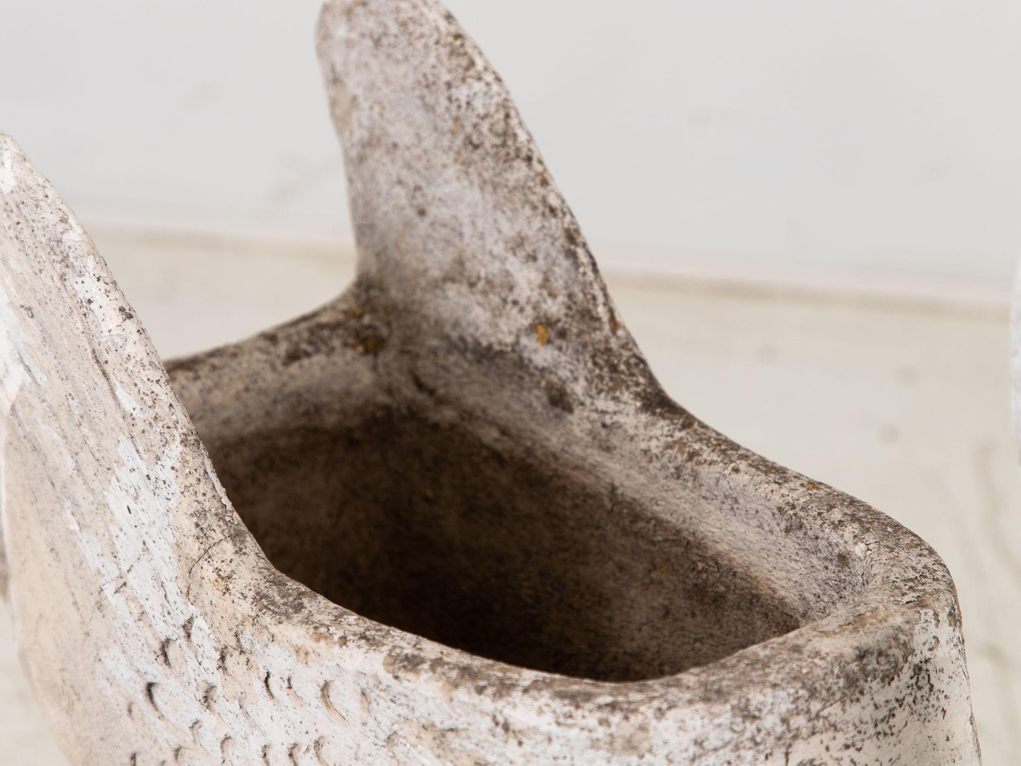 Reconstituted Stone Swan on Raised Feet Planter, English Early 20th Century For Sale 5