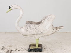 Reconstituted Stone Swan on Raised Feet Planter, English Early 20th Century