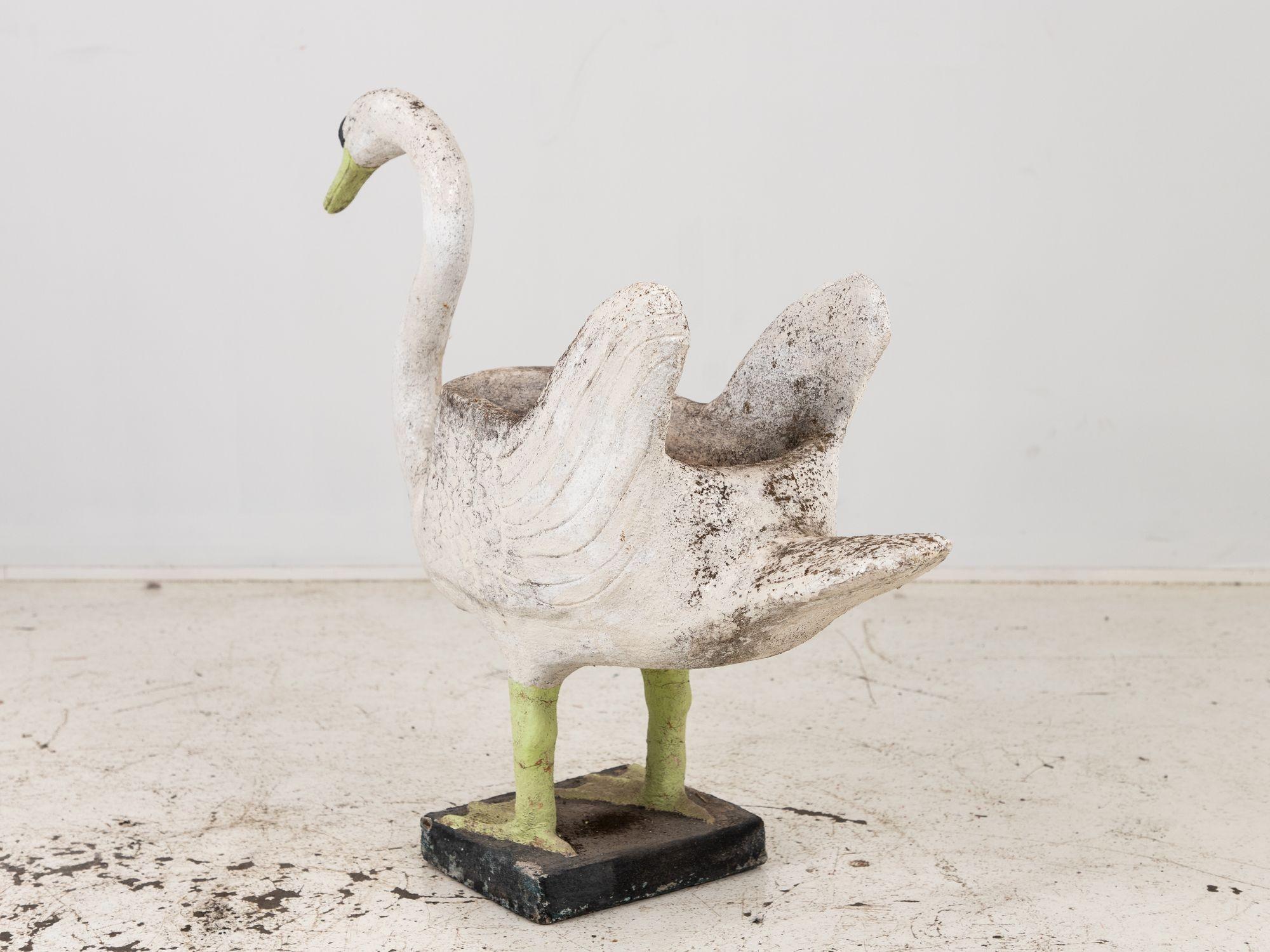 British Reconstituted Stone Swan on Raised Feet Planter, English Early 20th Century For Sale