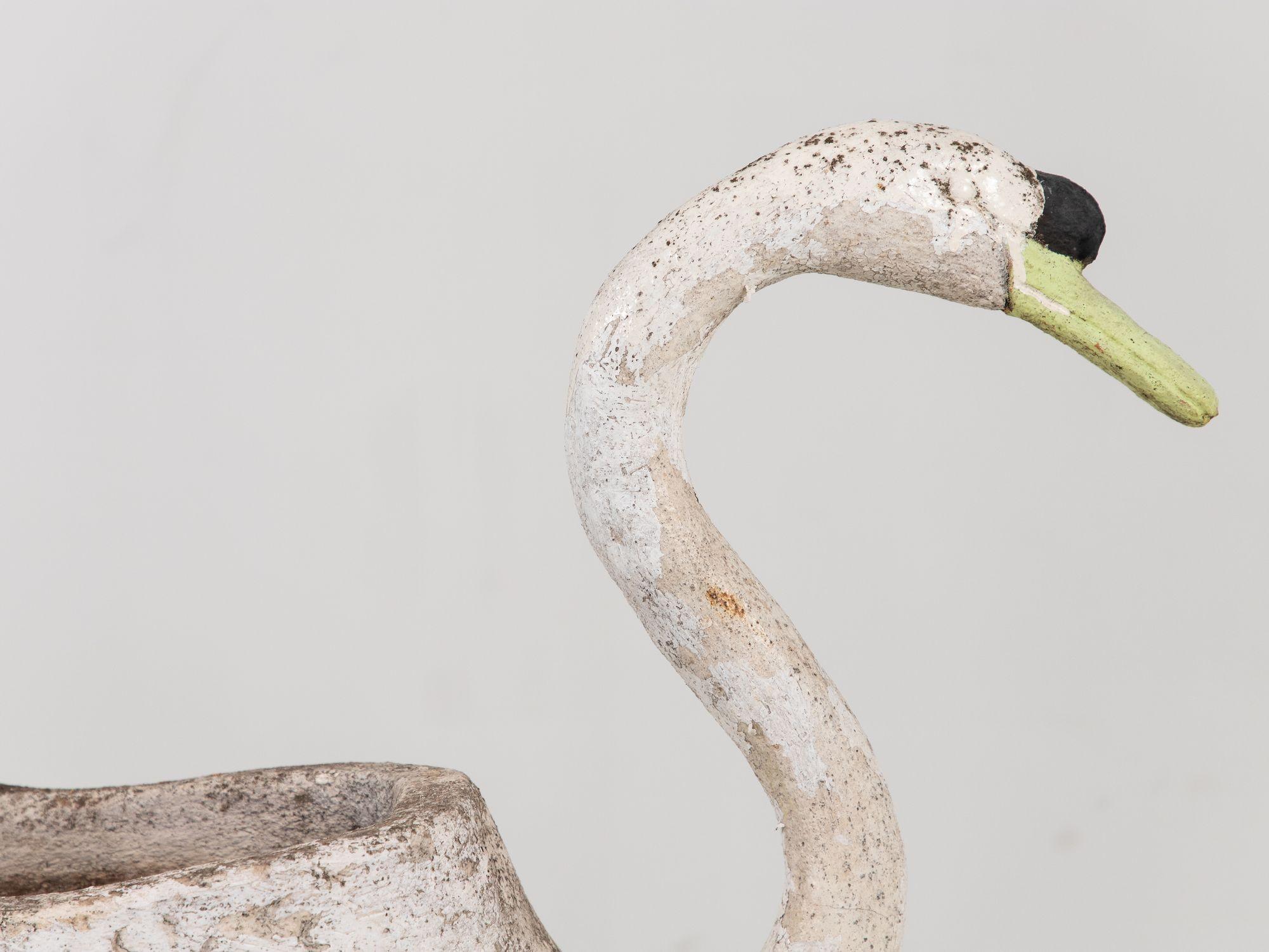 Reconstituted Stone Swan on Raised Feet Pflanzgefäß, englisch, frühes 20. Jahrhundert im Angebot 2