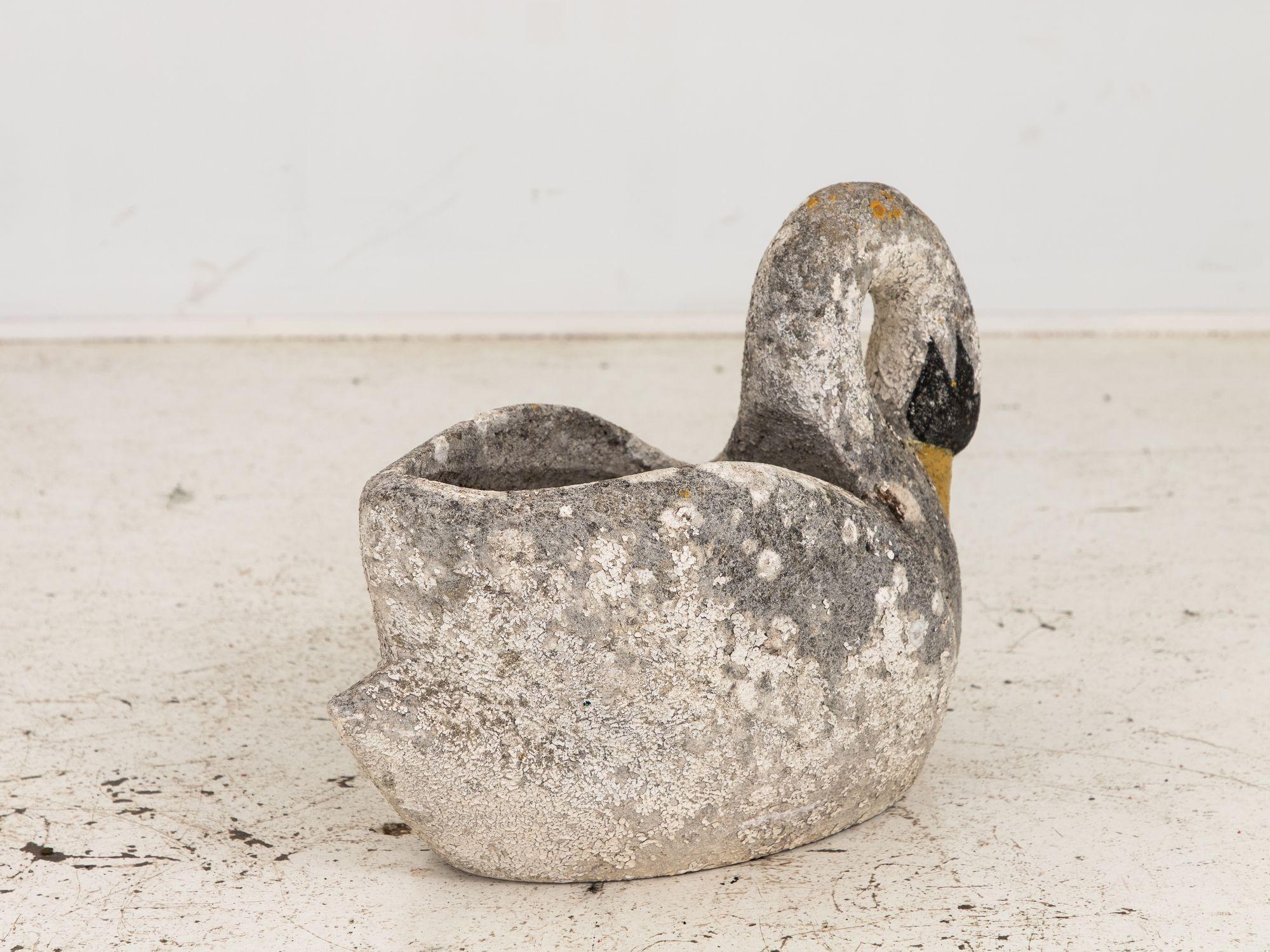 British Reconstituted Stone Swan Planter, English Early 20th Century For Sale