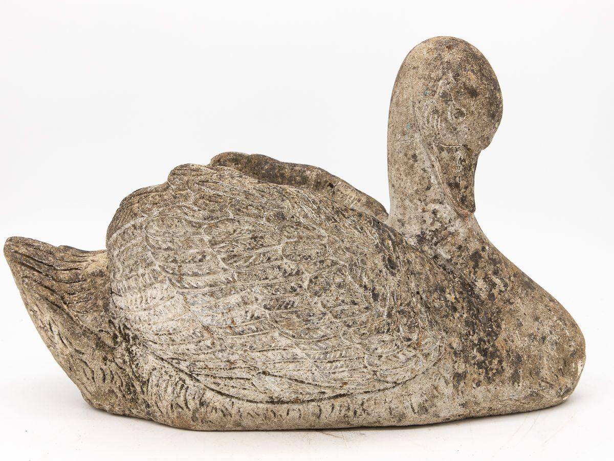 Reconstituted Stone Swan Planter, English Mid 20th Century In Good Condition For Sale In South Salem, NY