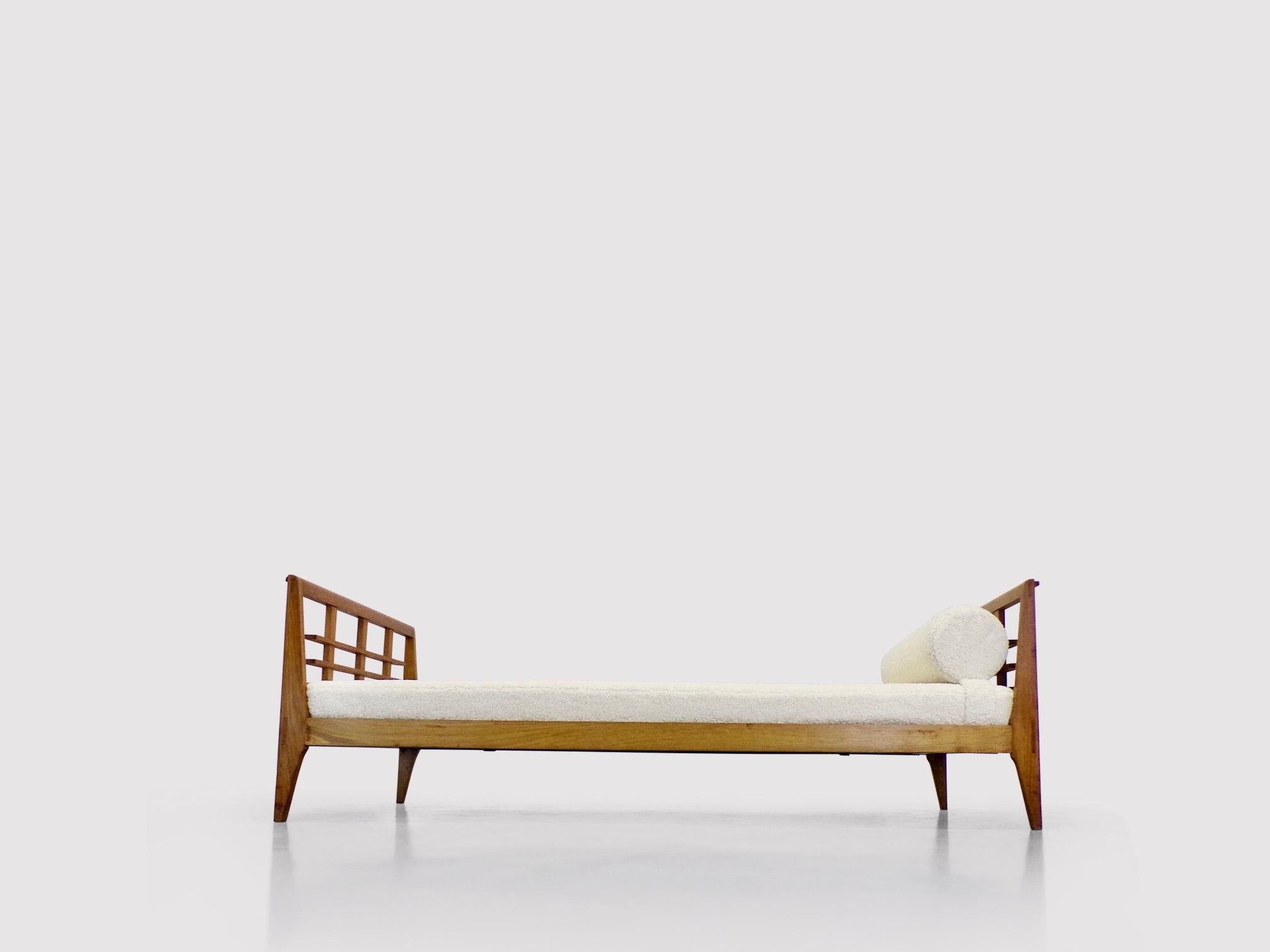 Metal Reconstruction oak and fabric daybed by Rene Gabriel 1950s For Sale