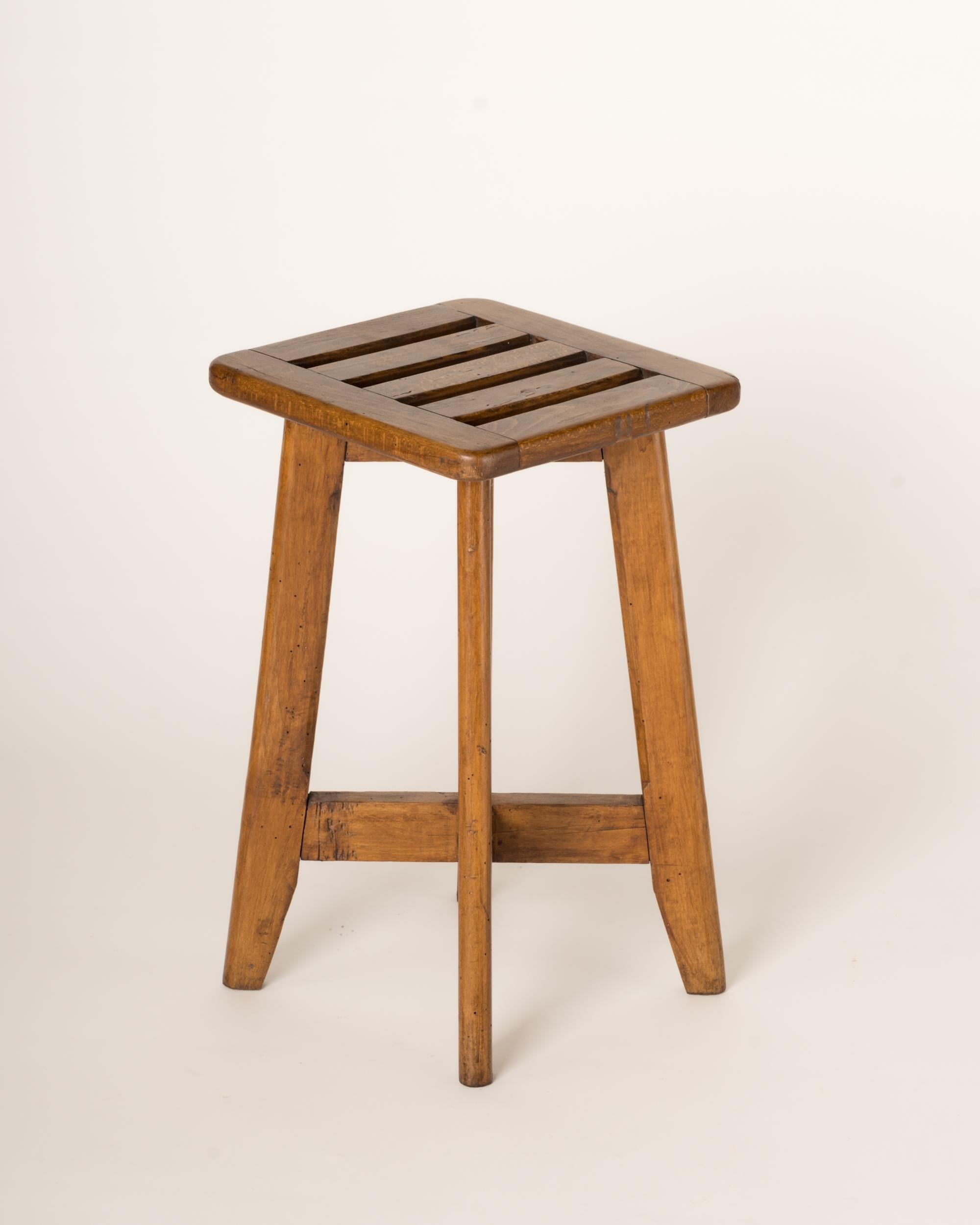 Reconstruction Oak Split Slats Stool in the Style of Gascoin, France, 1950's In Fair Condition For Sale In New York, NY