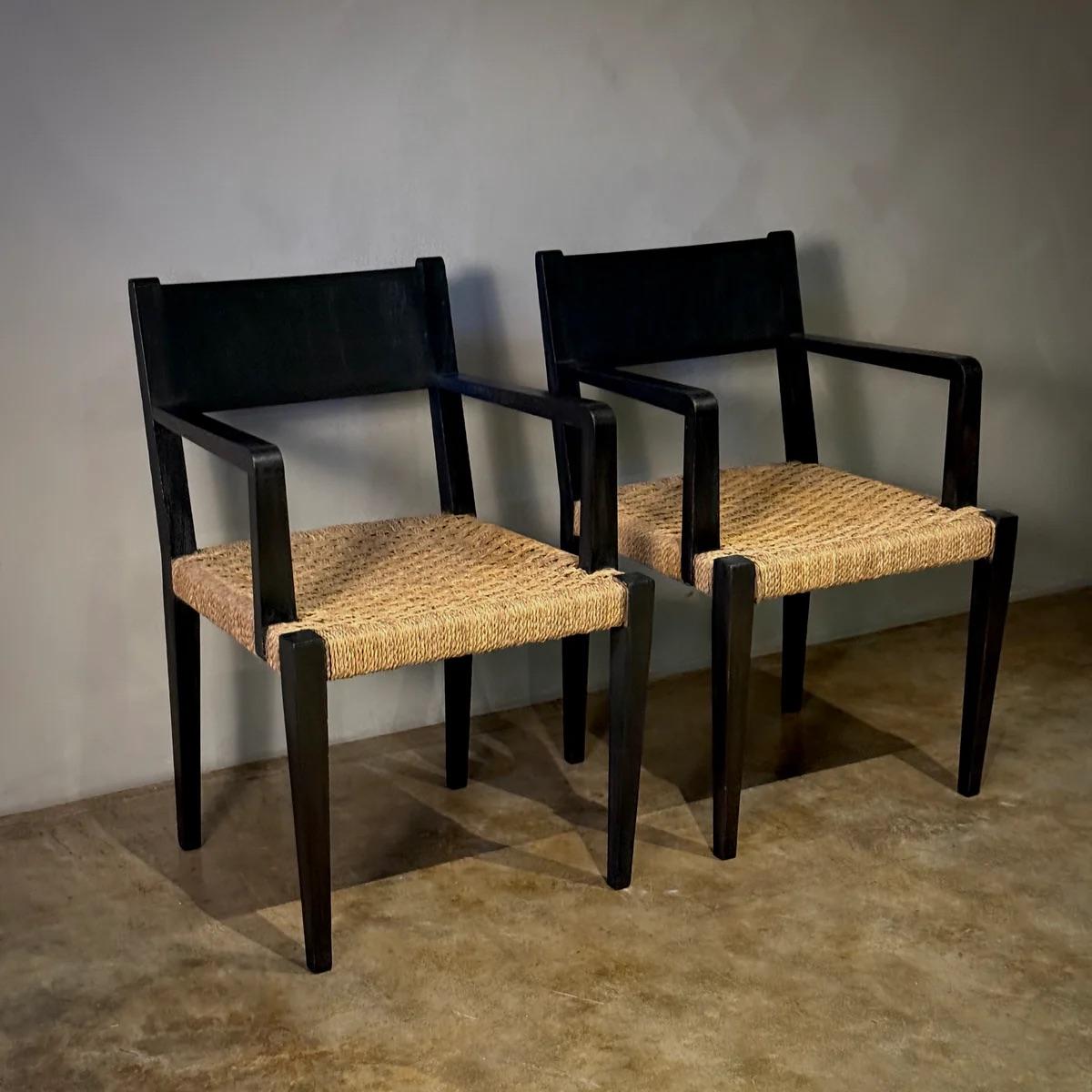 Reconstructive Chairs In Good Condition For Sale In Los Angeles, CA